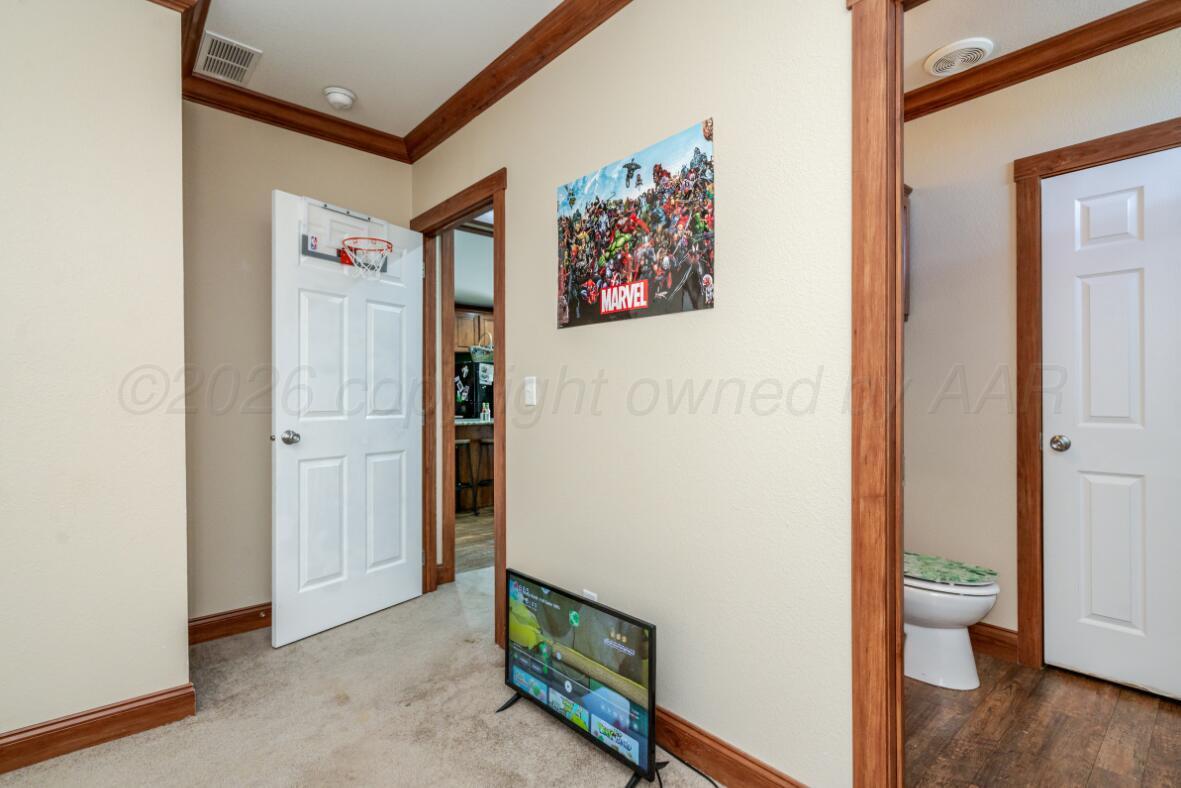 9960 S County Line Road Property Photo 16