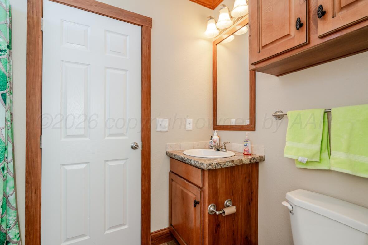 9960 S County Line Road Property Photo 17