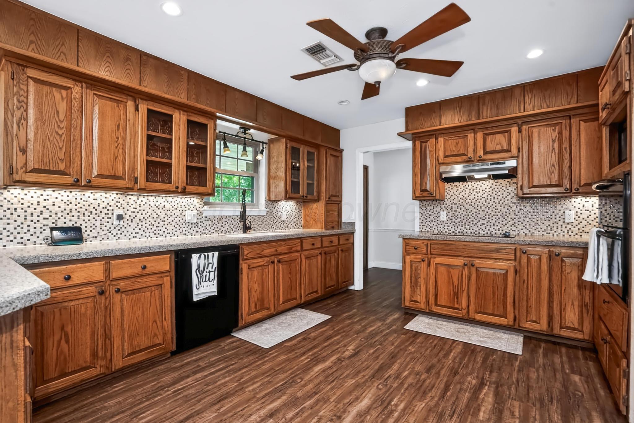 1701 Caddo Circle Property Photo 8