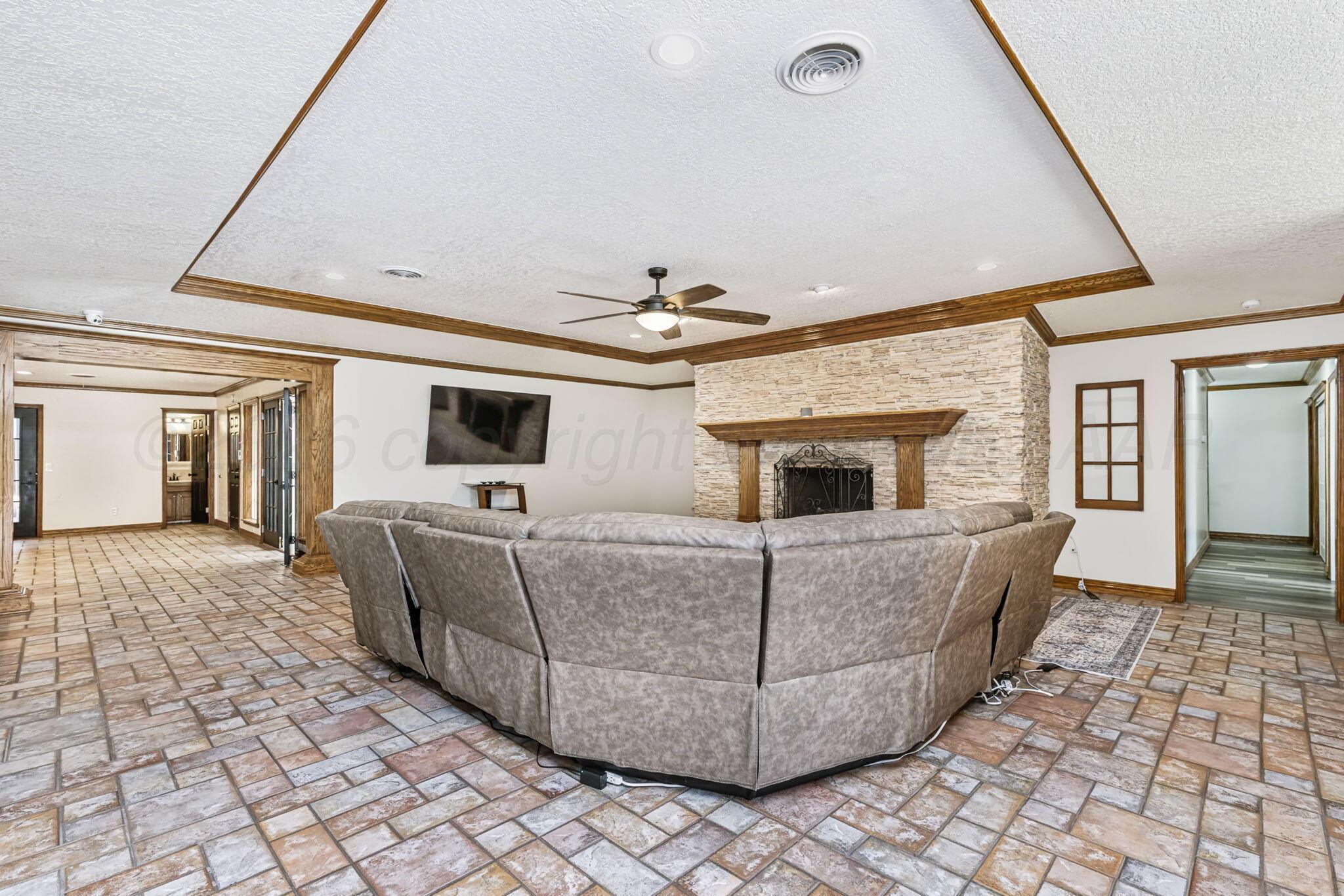 3532 Sleepy Hollow Boulevard Property Photo 4