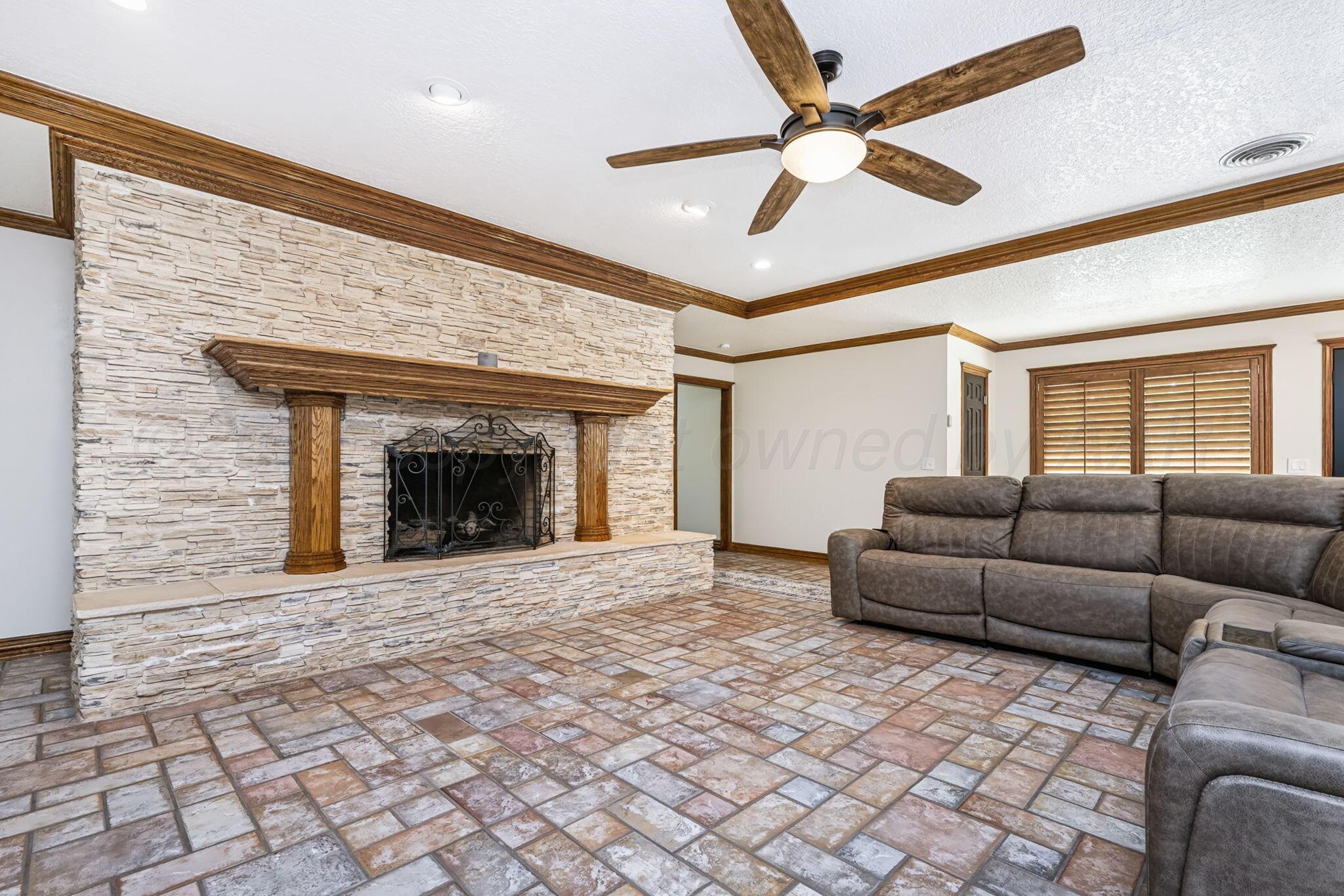 3532 Sleepy Hollow Boulevard Property Photo 5