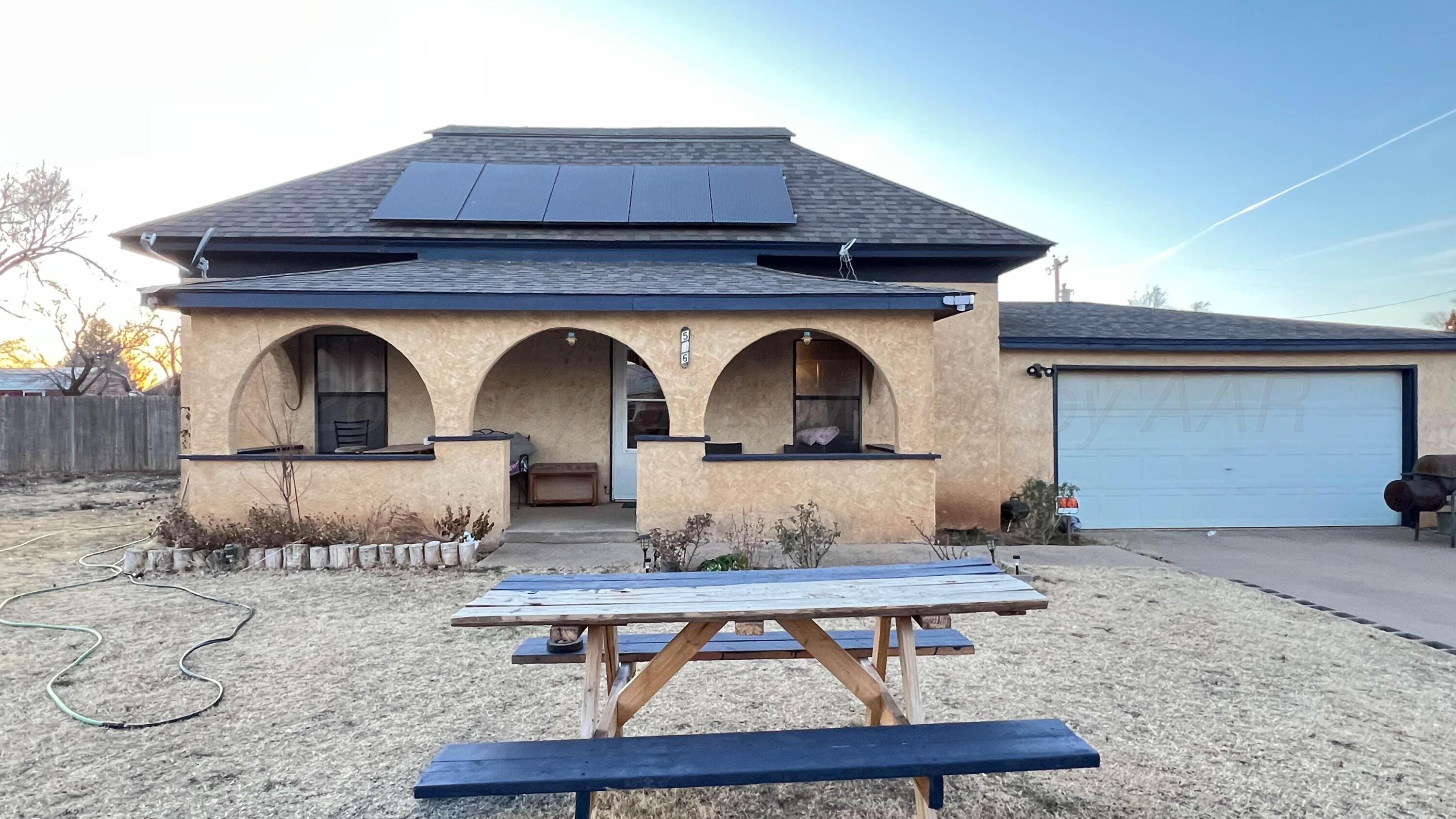 506 2nd Street Property Photo 3