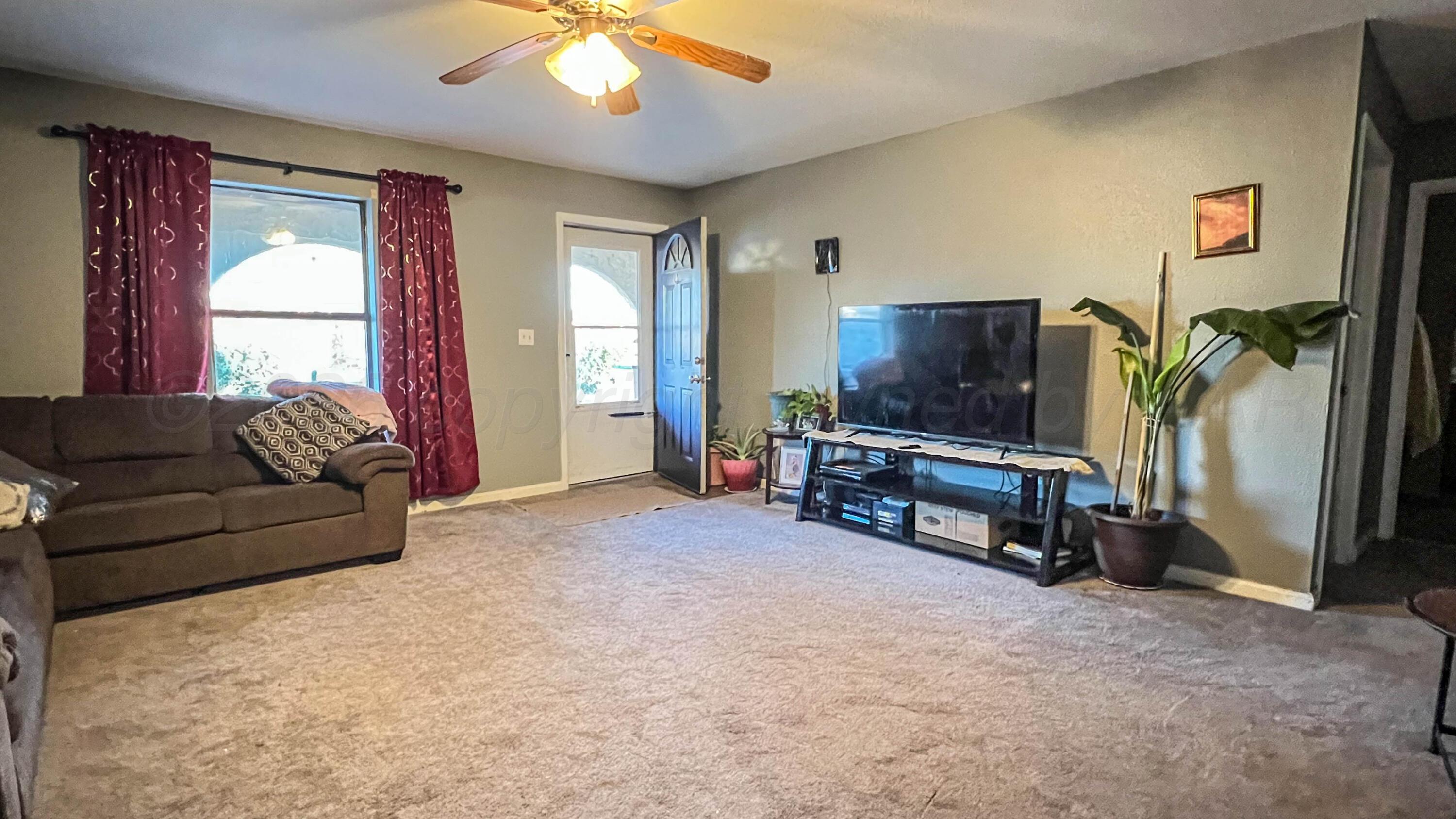 506 2nd Street Property Photo 6