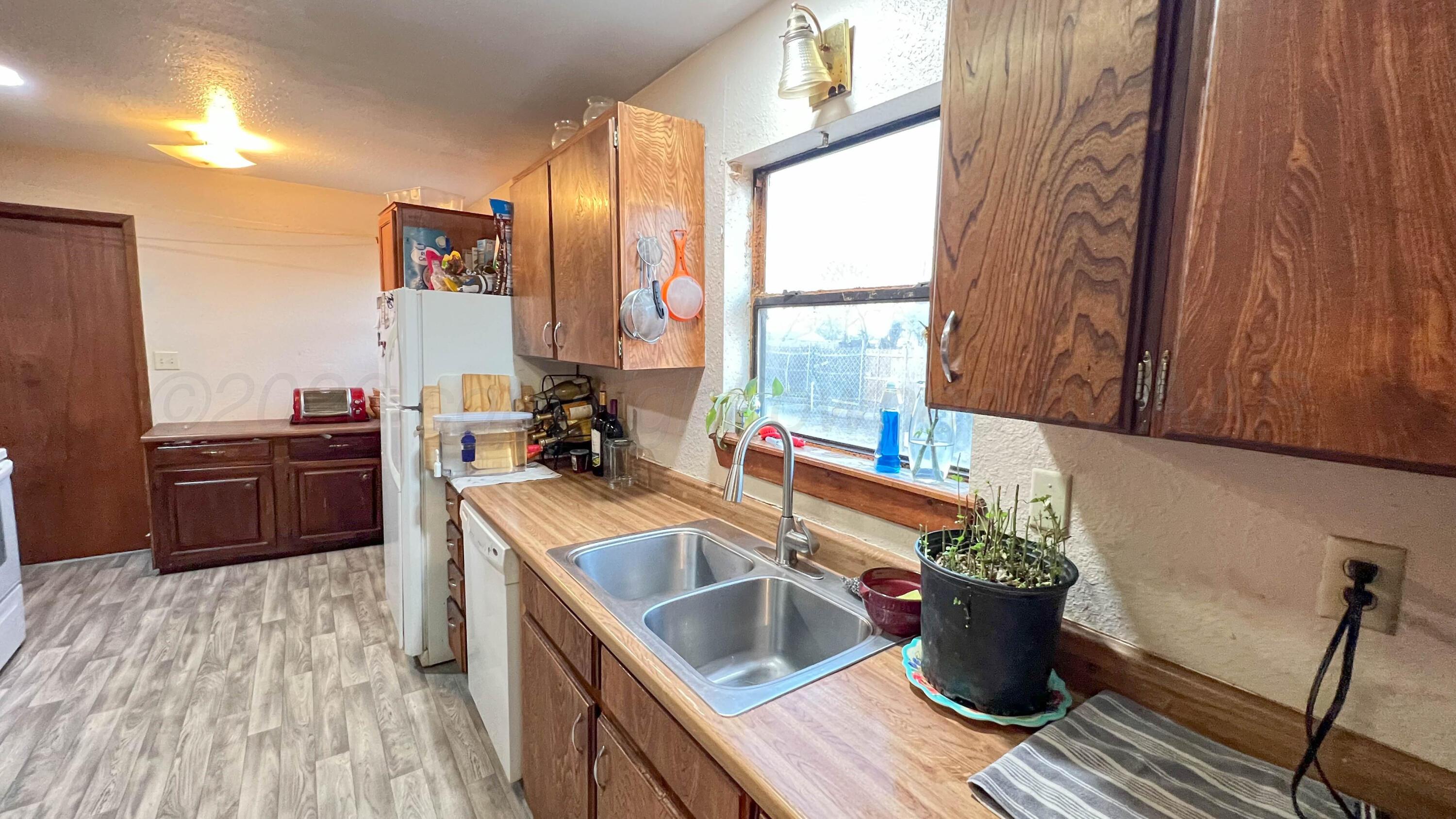 506 2nd Street Property Photo 13