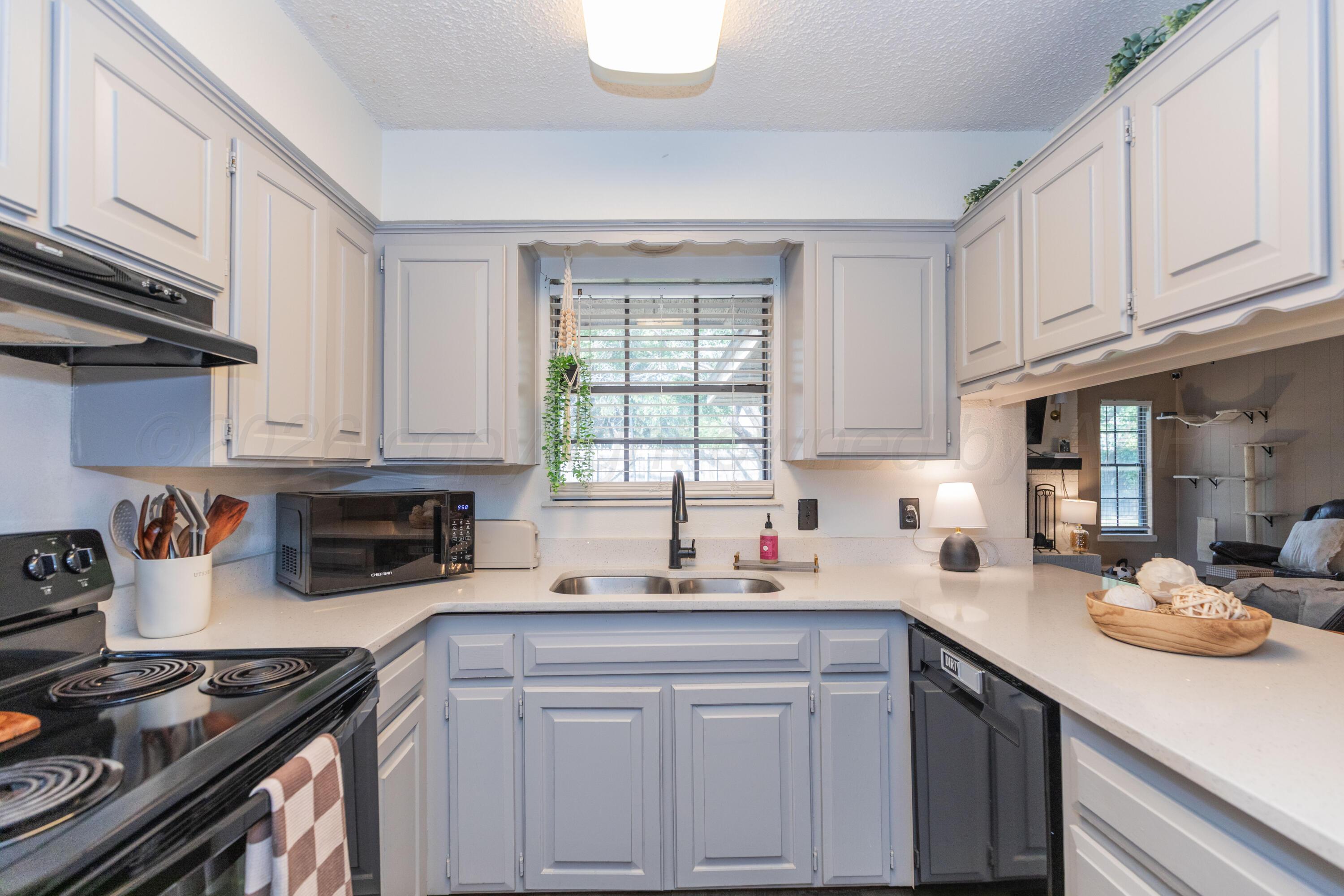5204 Winslow Property Photo 14