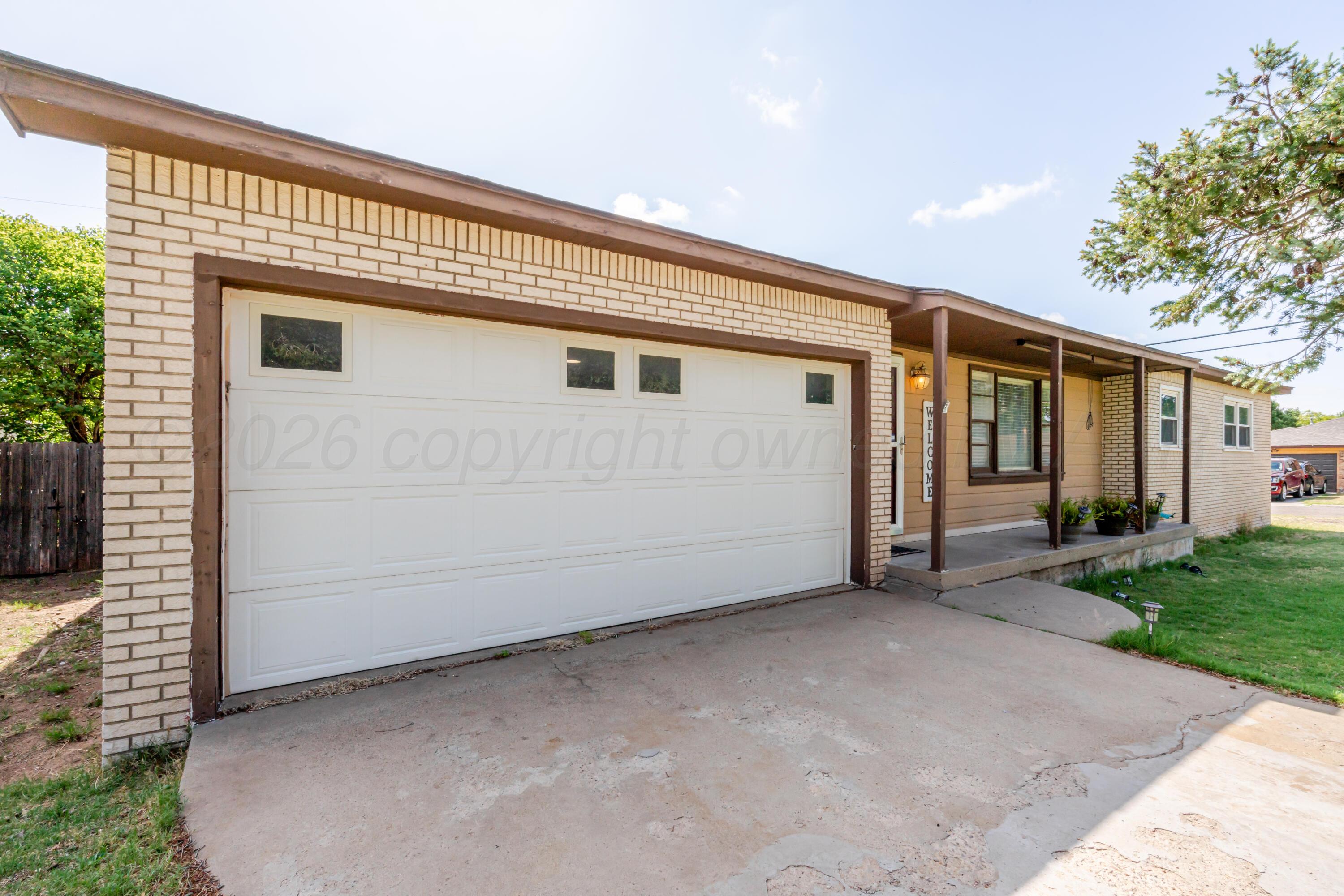 1421 Elm Avenue Property Photo 2