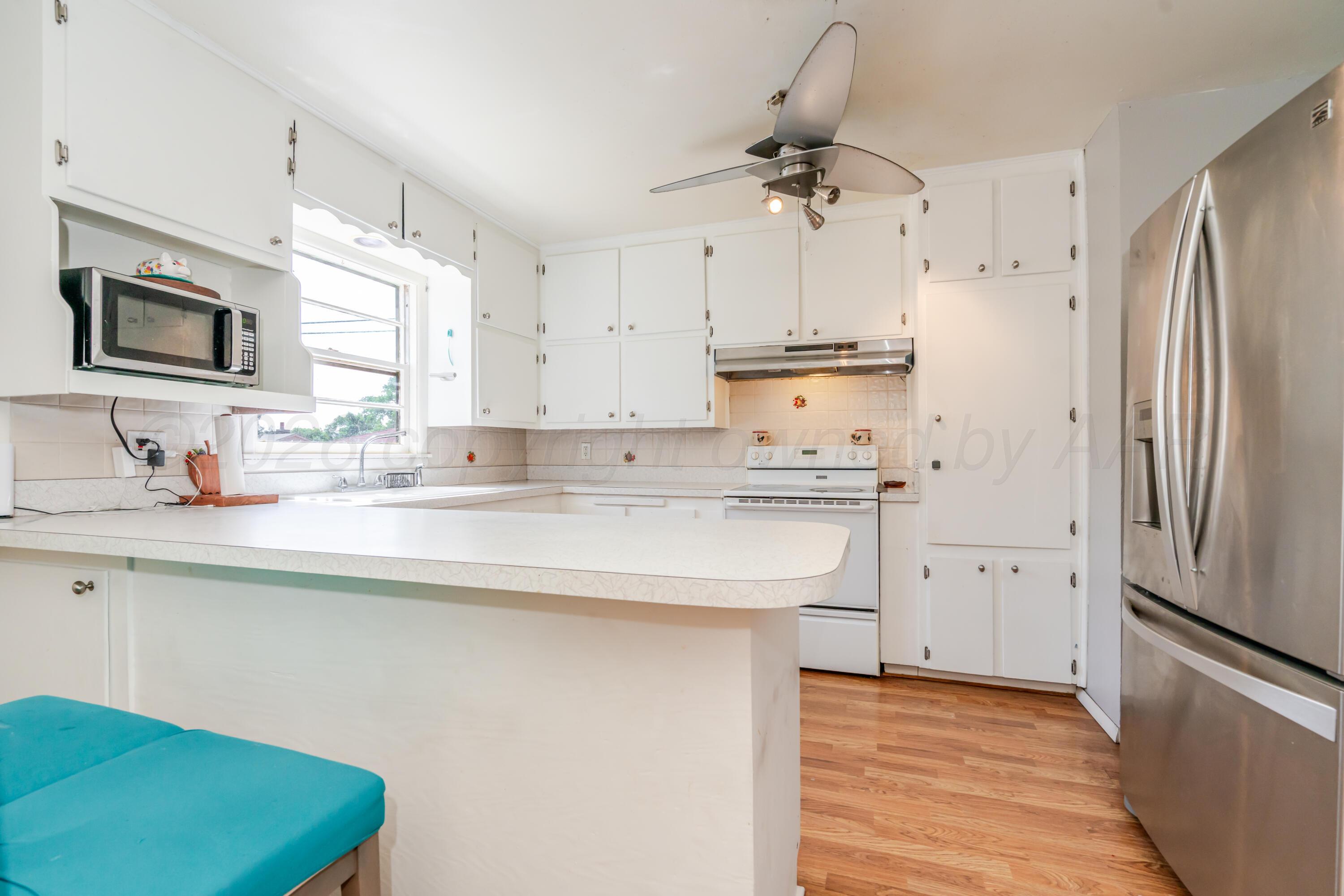 1421 Elm Avenue Property Photo 7