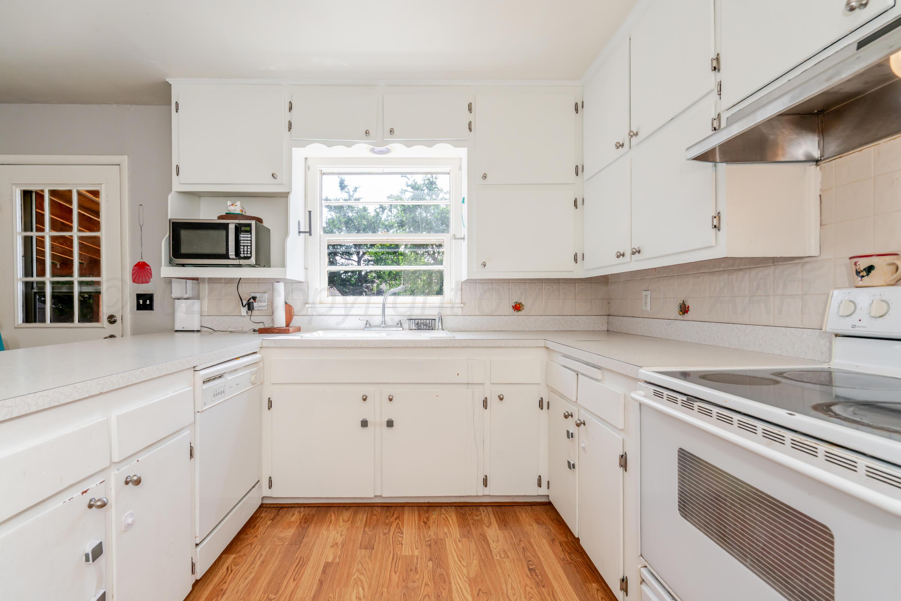 1421 Elm Avenue Property Photo 8