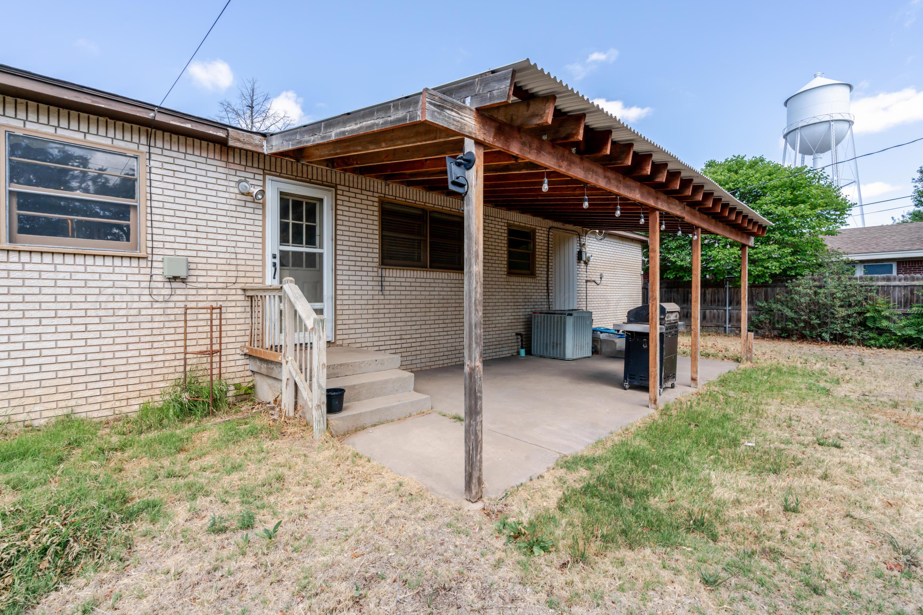 1421 Elm Avenue Property Photo 18