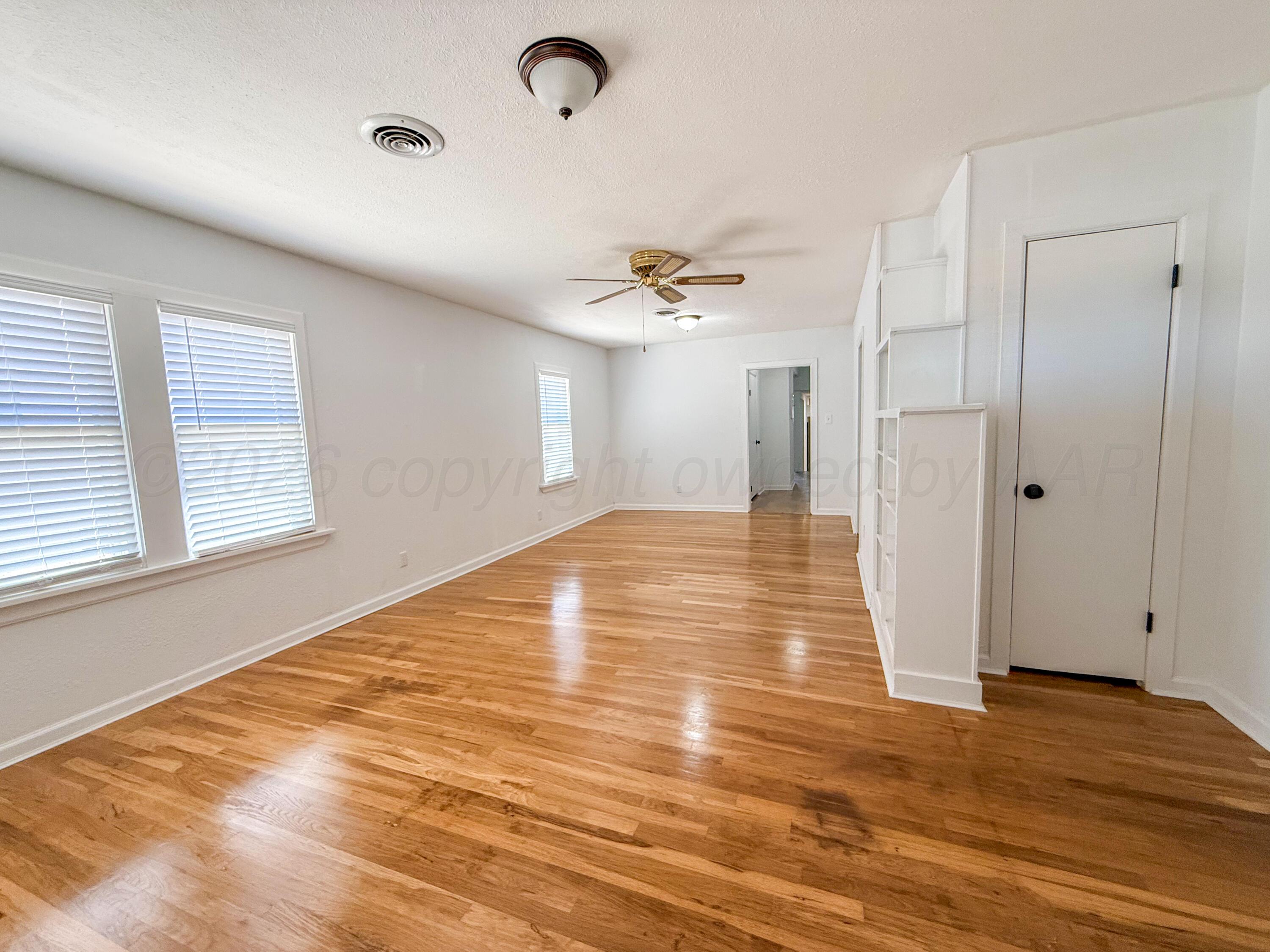 629 N Sloan Street Property Photo 11