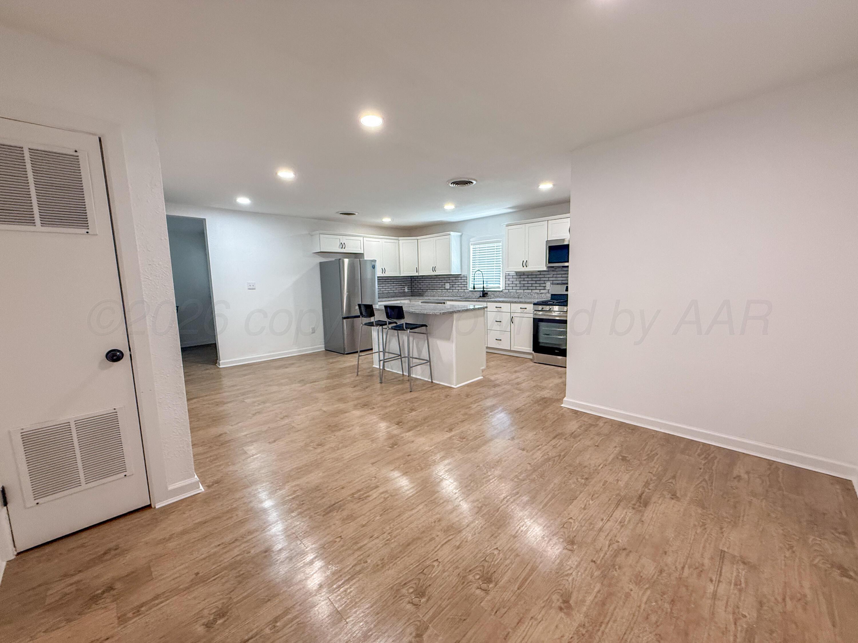629 N Sloan Street Property Photo 33