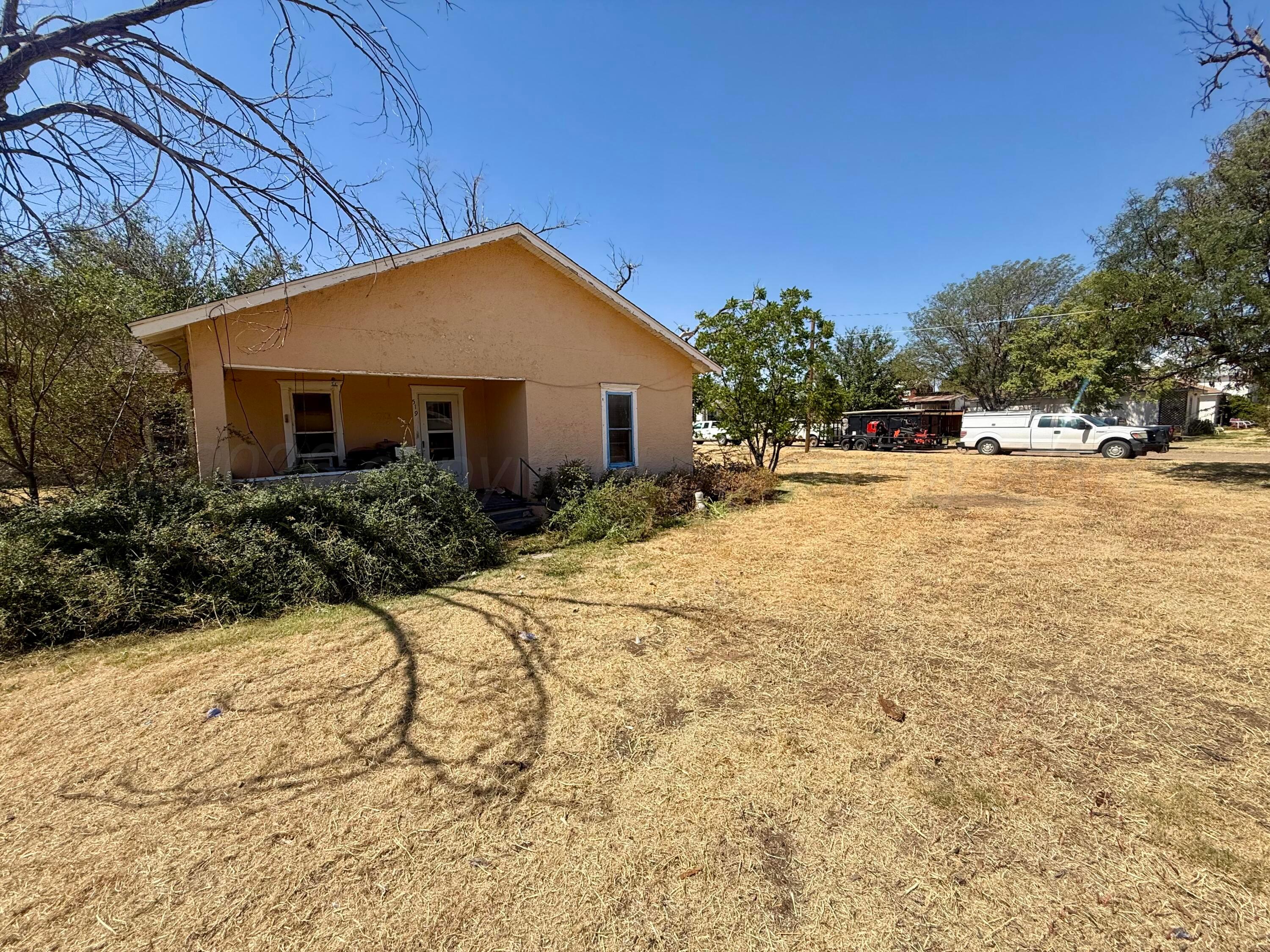519 W 7th Street Property Photo 2