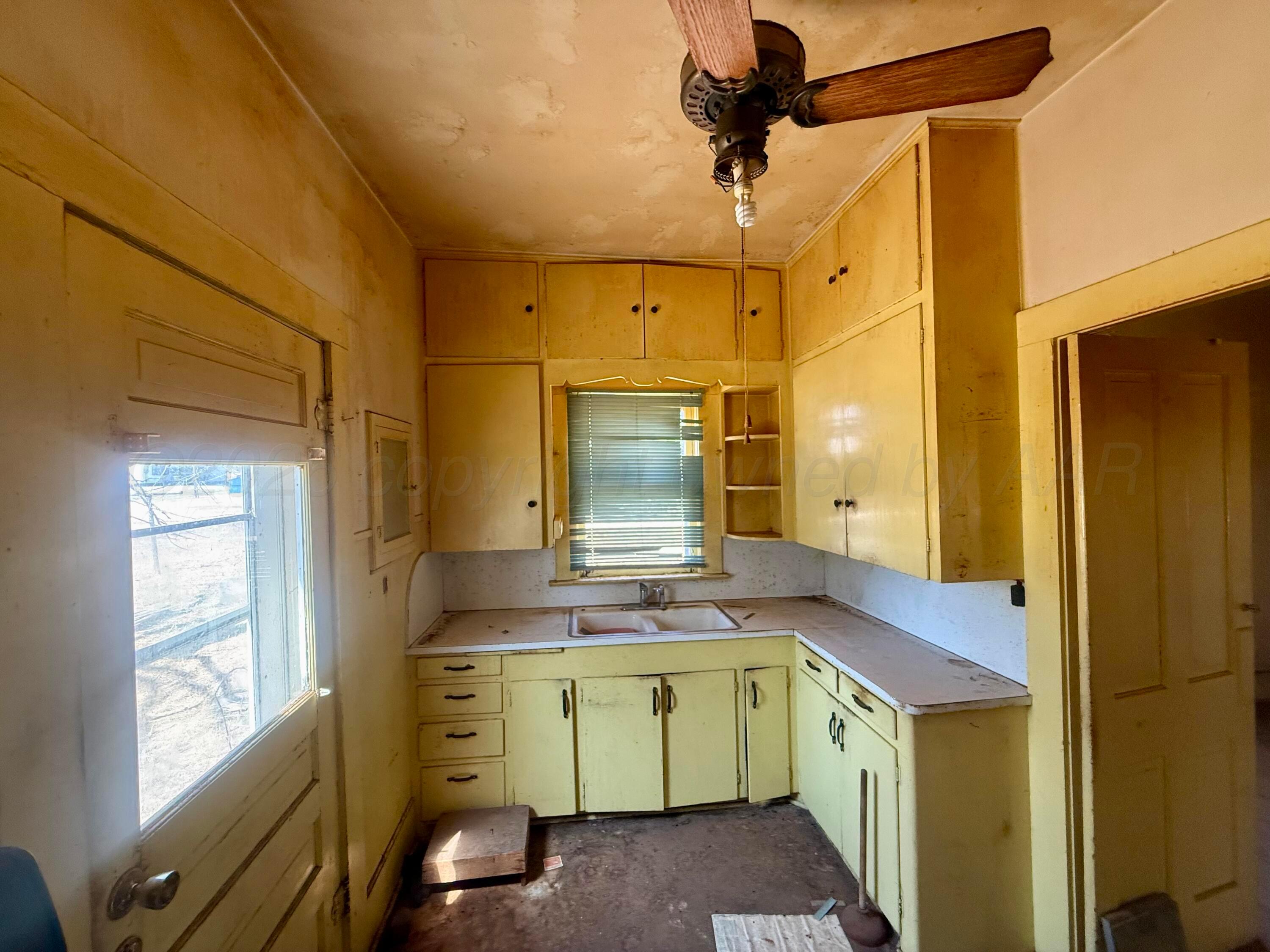 519 W 7th Street Property Photo 18