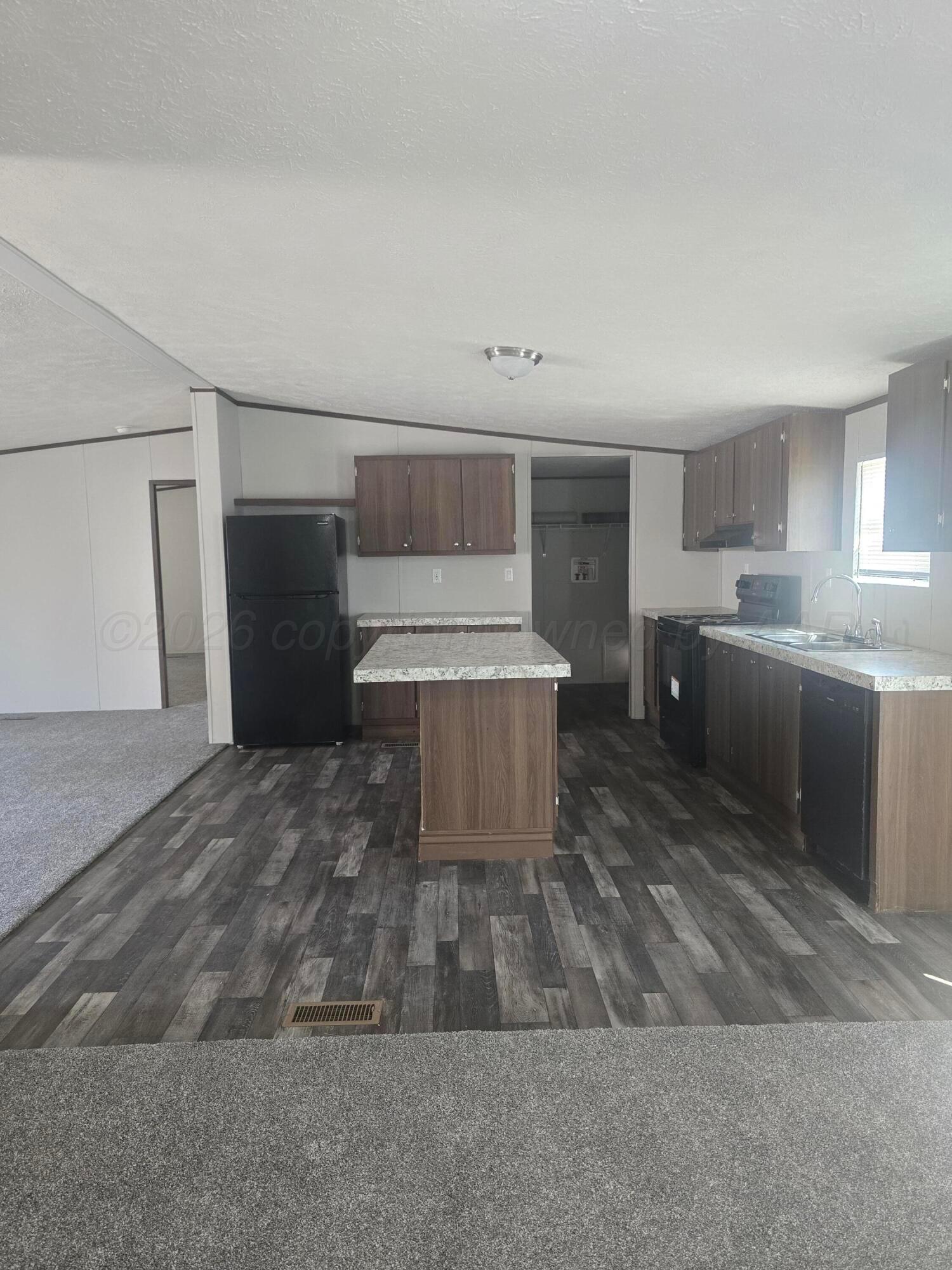 1402 N Johnson Street Property Photo 5