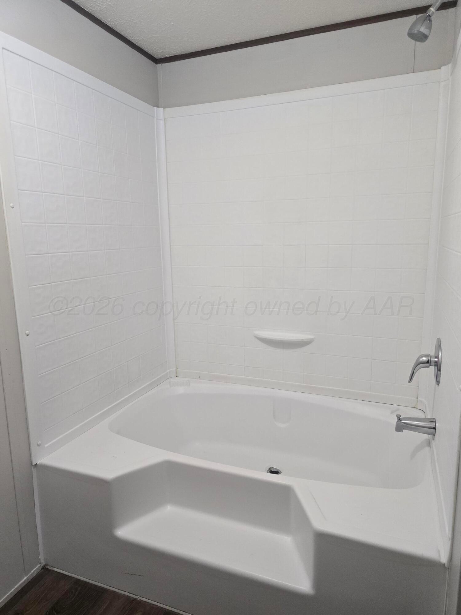 1402 N Johnson Street Property Photo 8