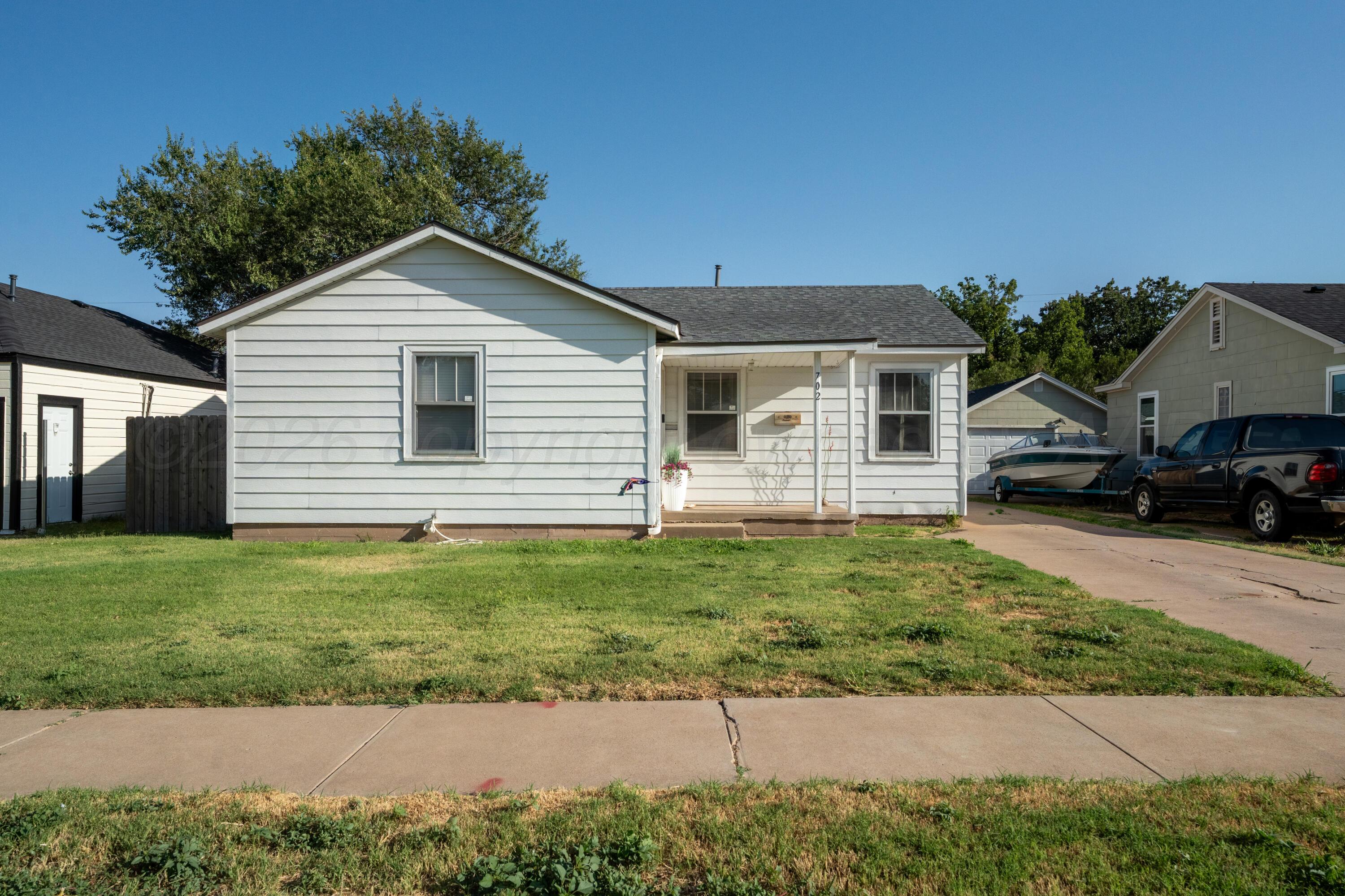 702 Sunset Terrace Property Photo 1
