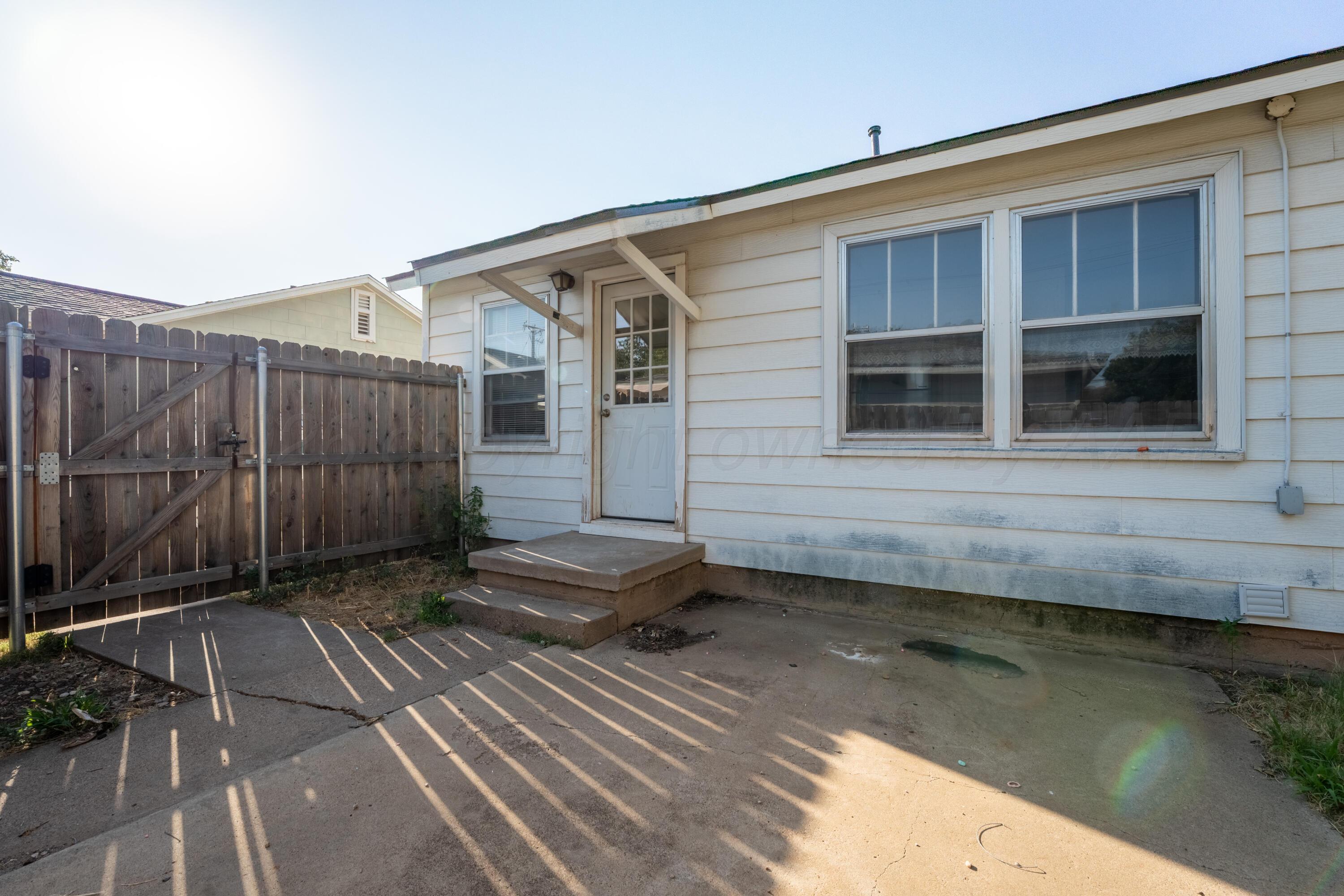 702 Sunset Terrace Property Photo 17