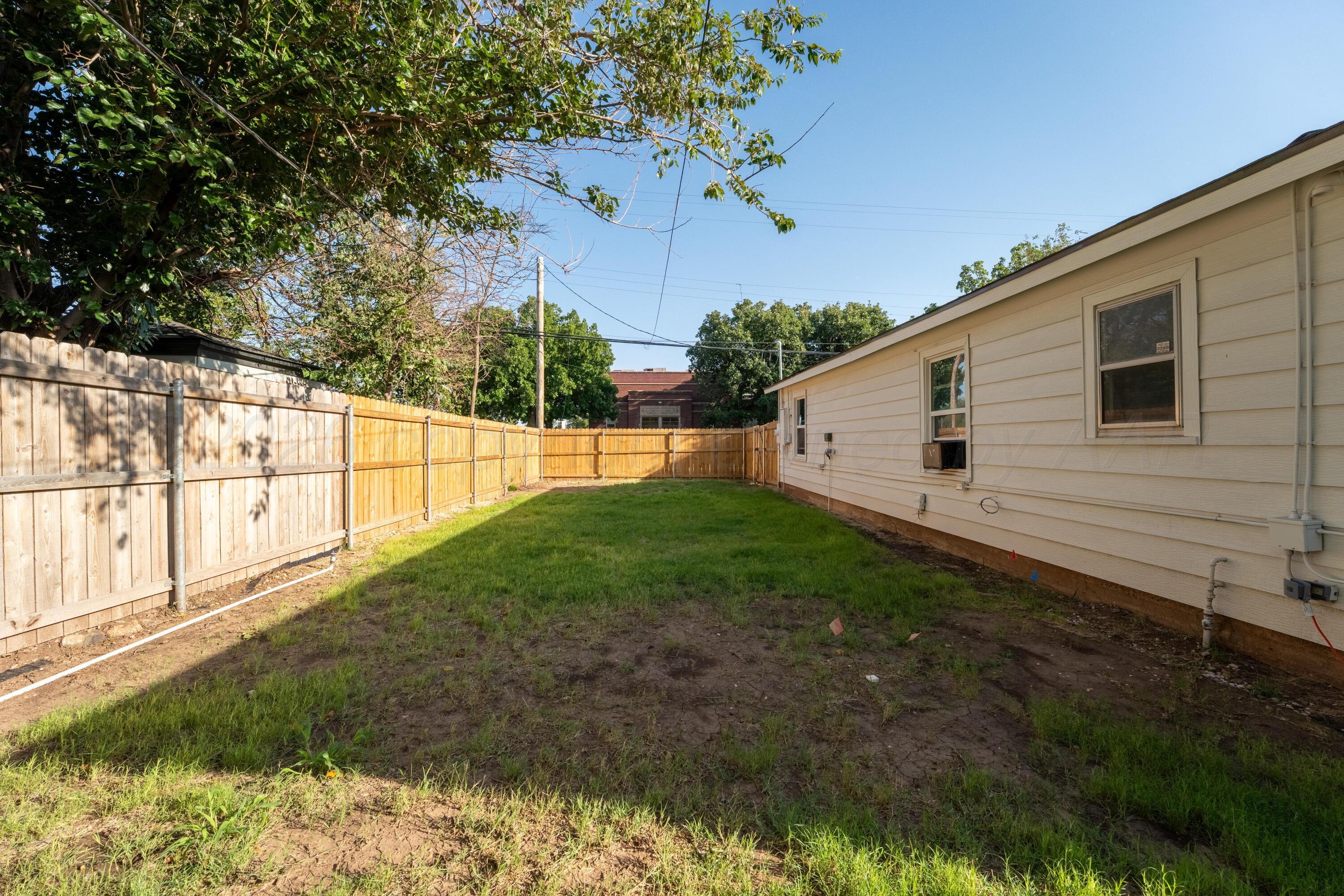 702 Sunset Terrace Property Photo 18