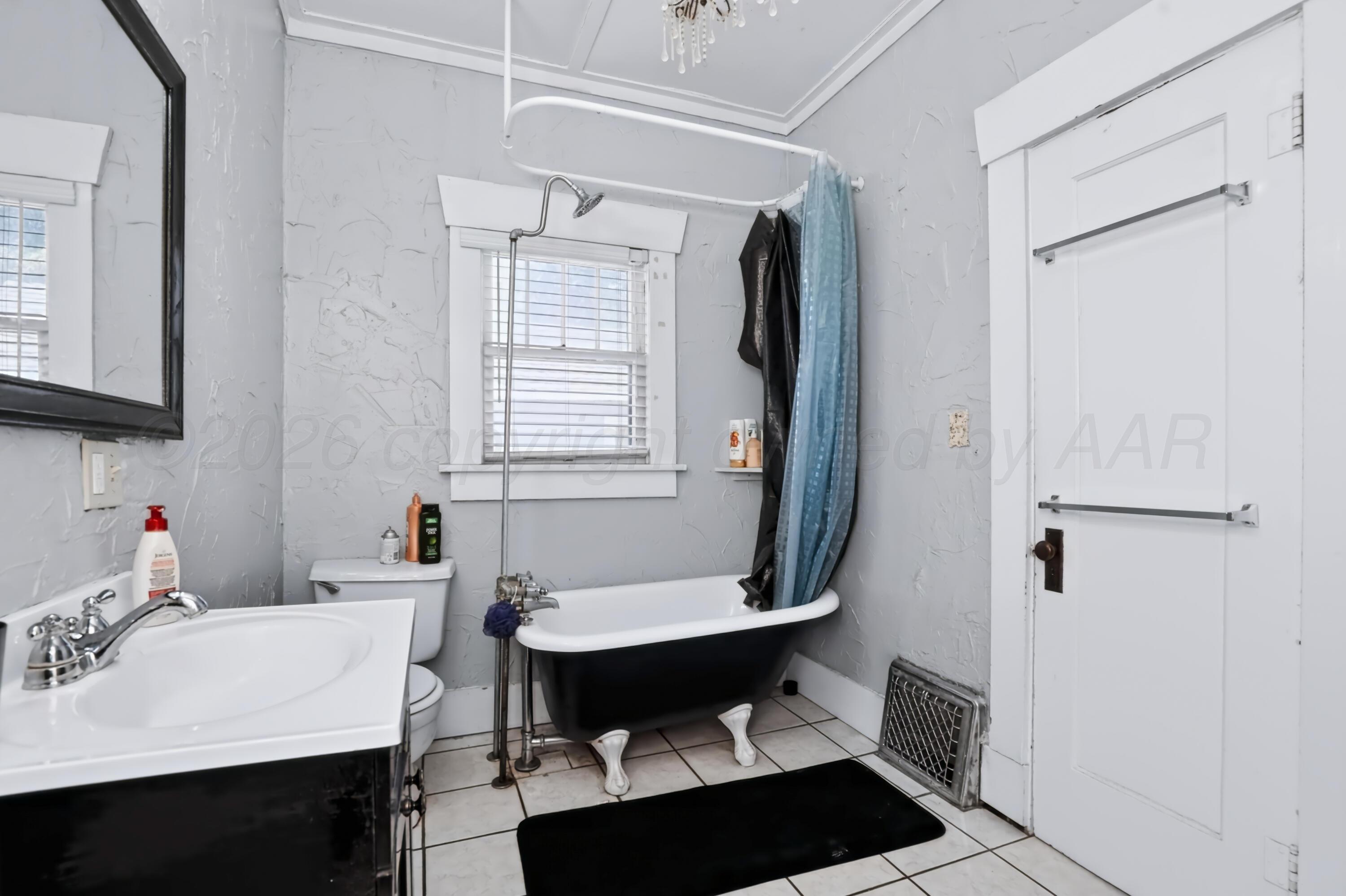 1010 Keeler Avenue Property Photo 11