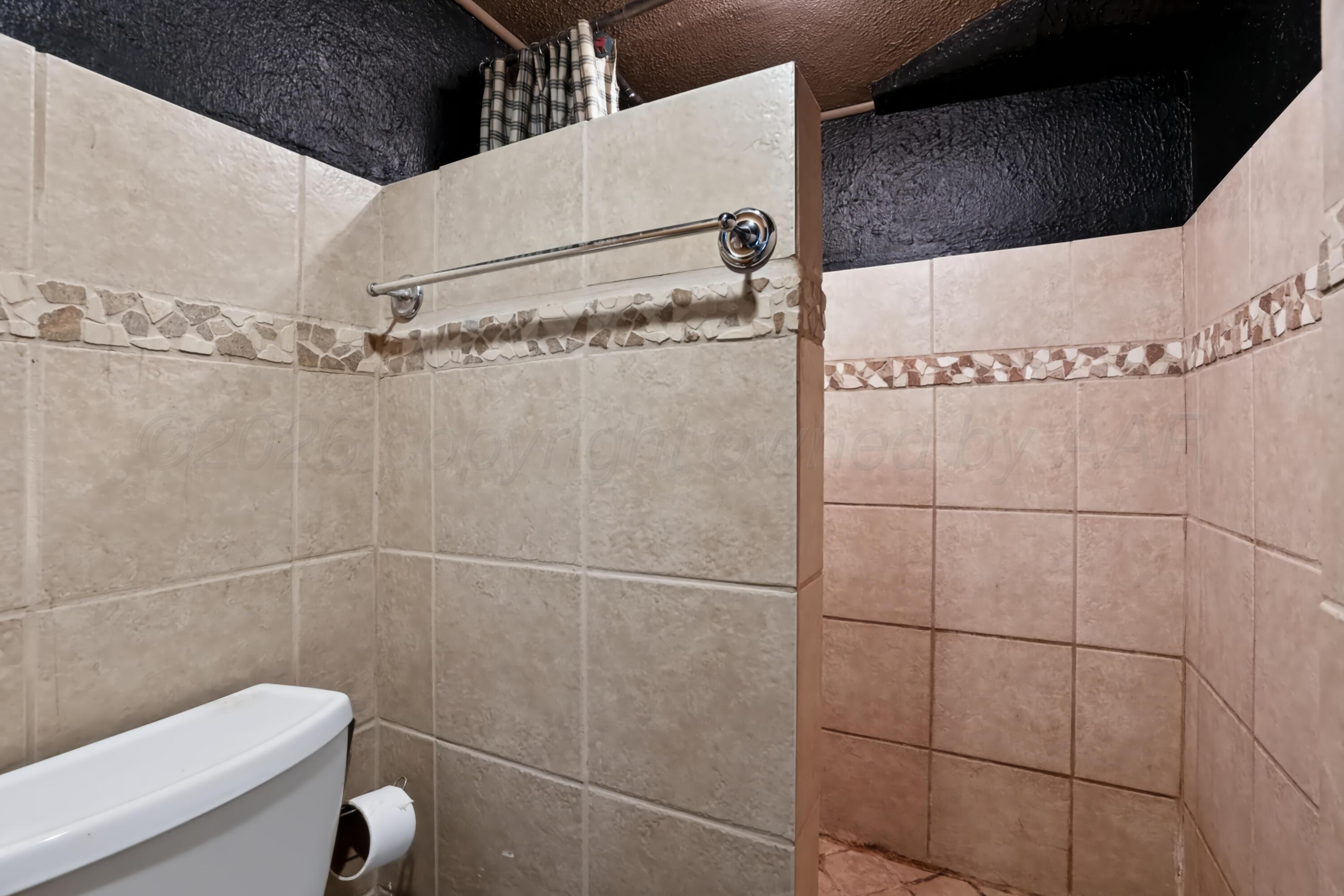 1010 Keeler Avenue Property Photo 15