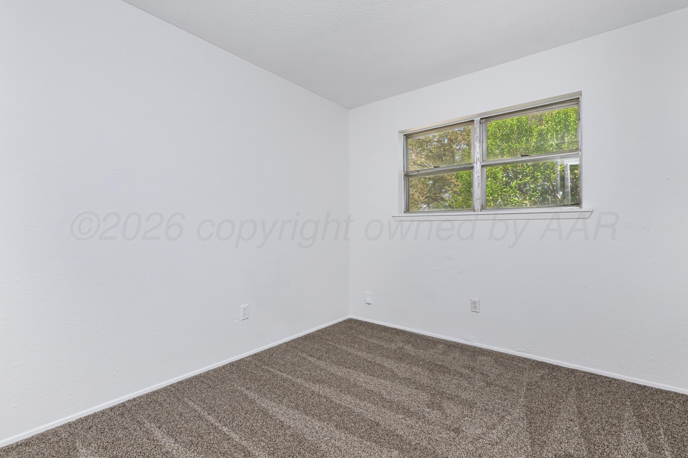 1604 Gardenia Street Property Photo 12