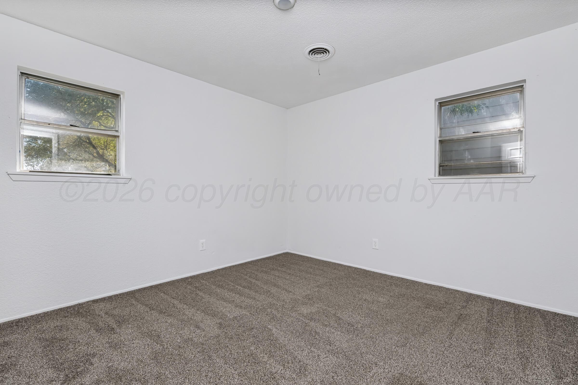 1604 Gardenia Street Property Photo 15