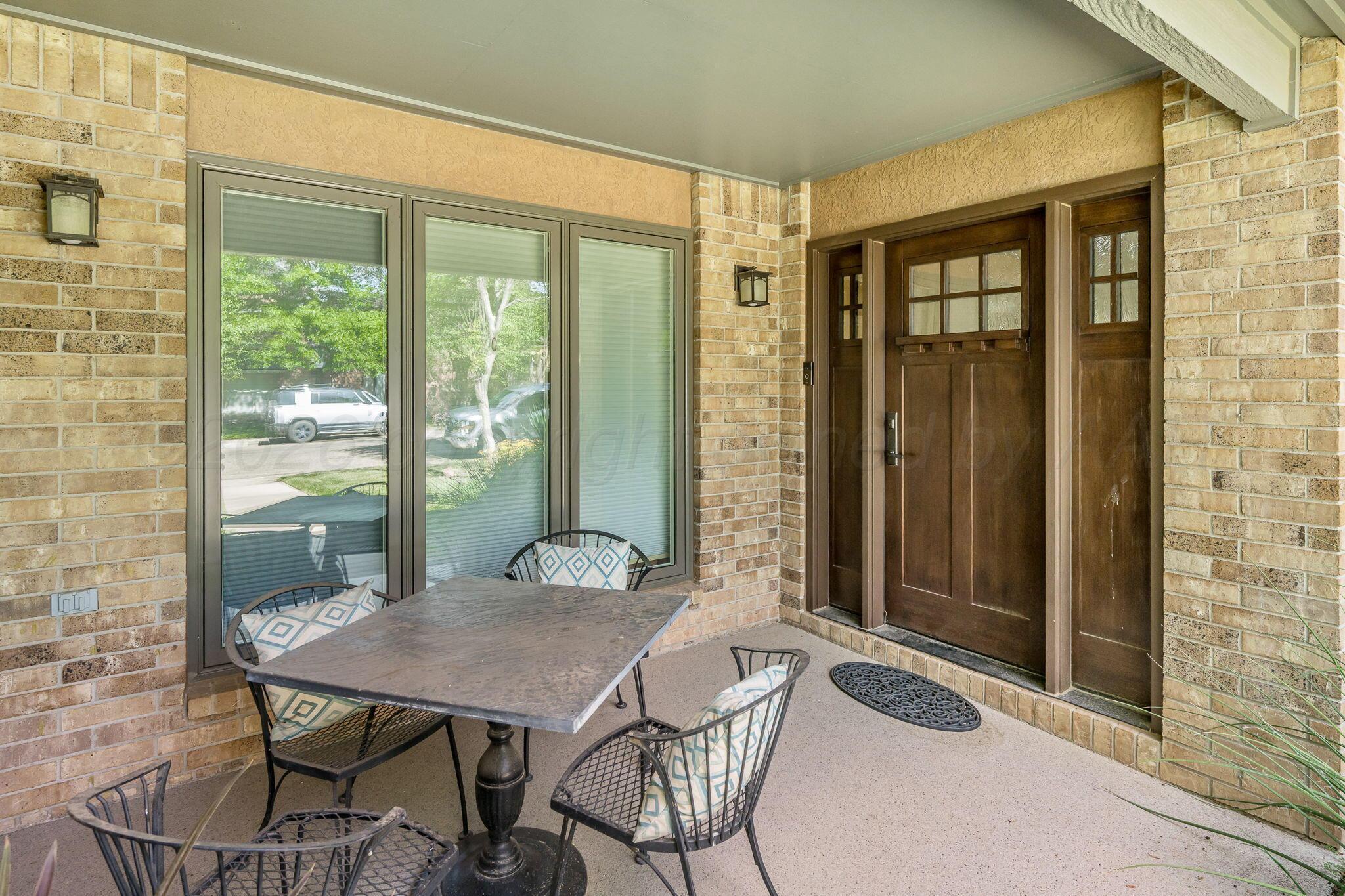 3421 Gladstone Lane Property Photo 3