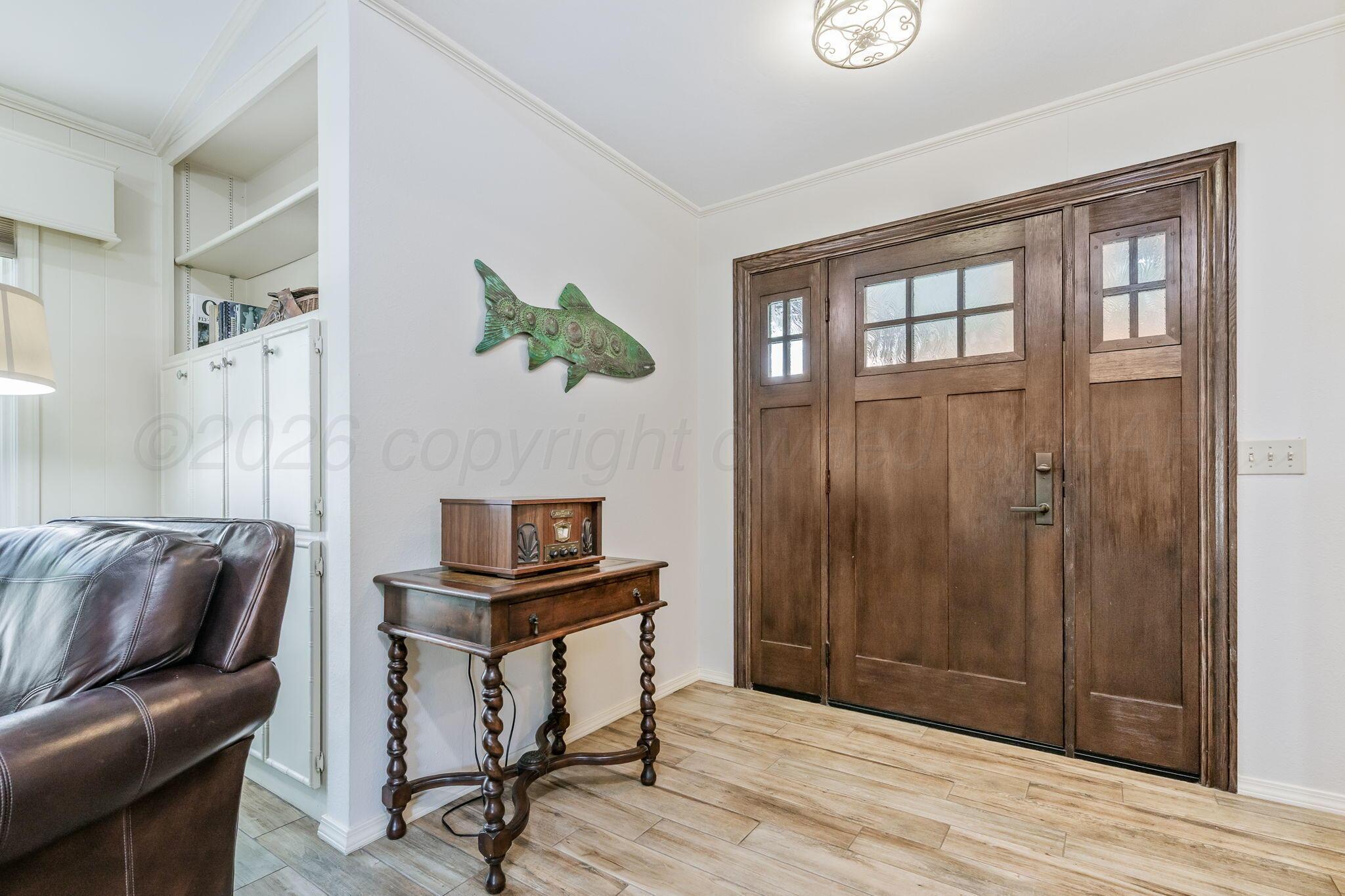 3421 Gladstone Lane Property Photo 4