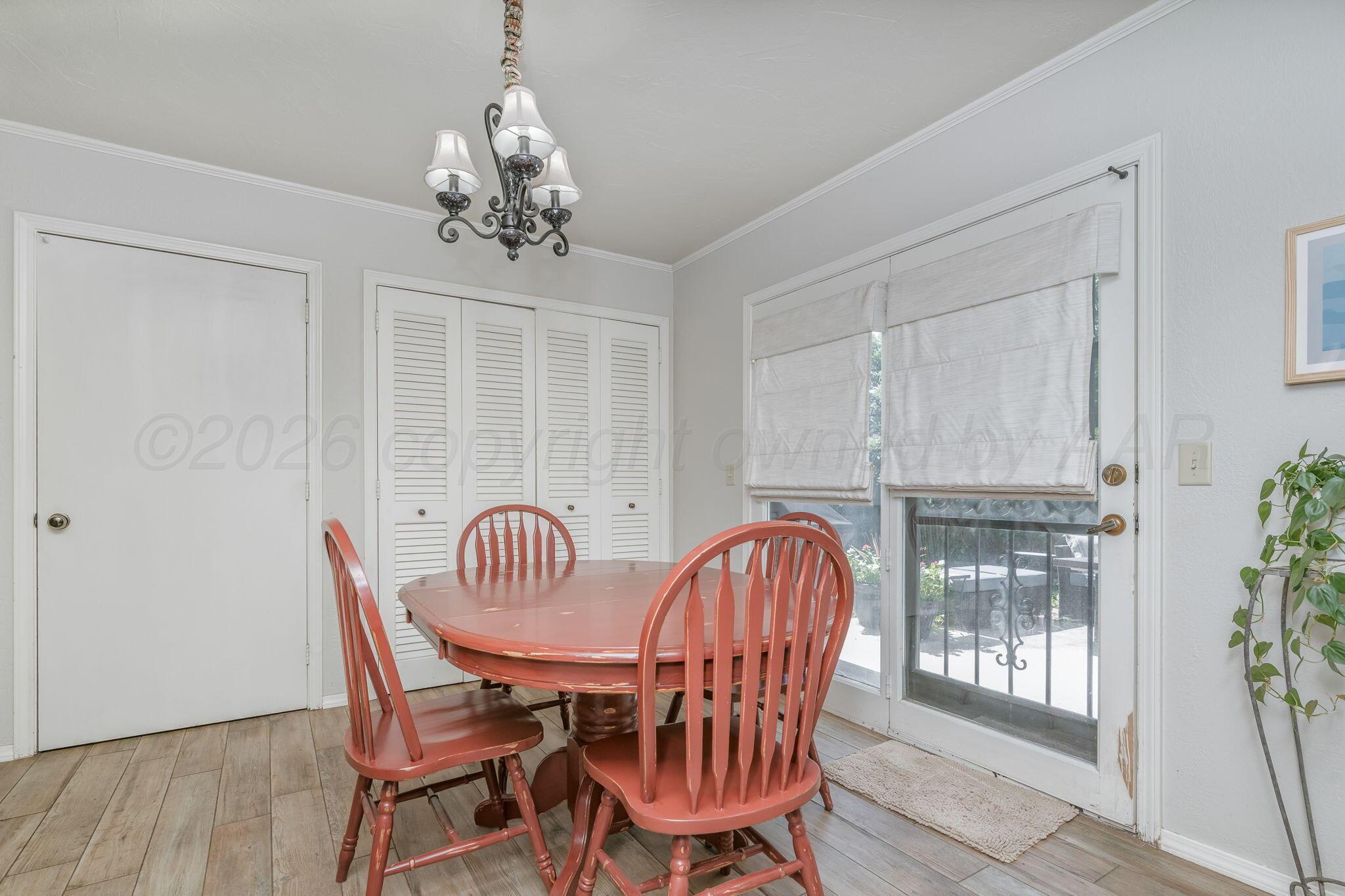 3421 Gladstone Lane Property Photo 11