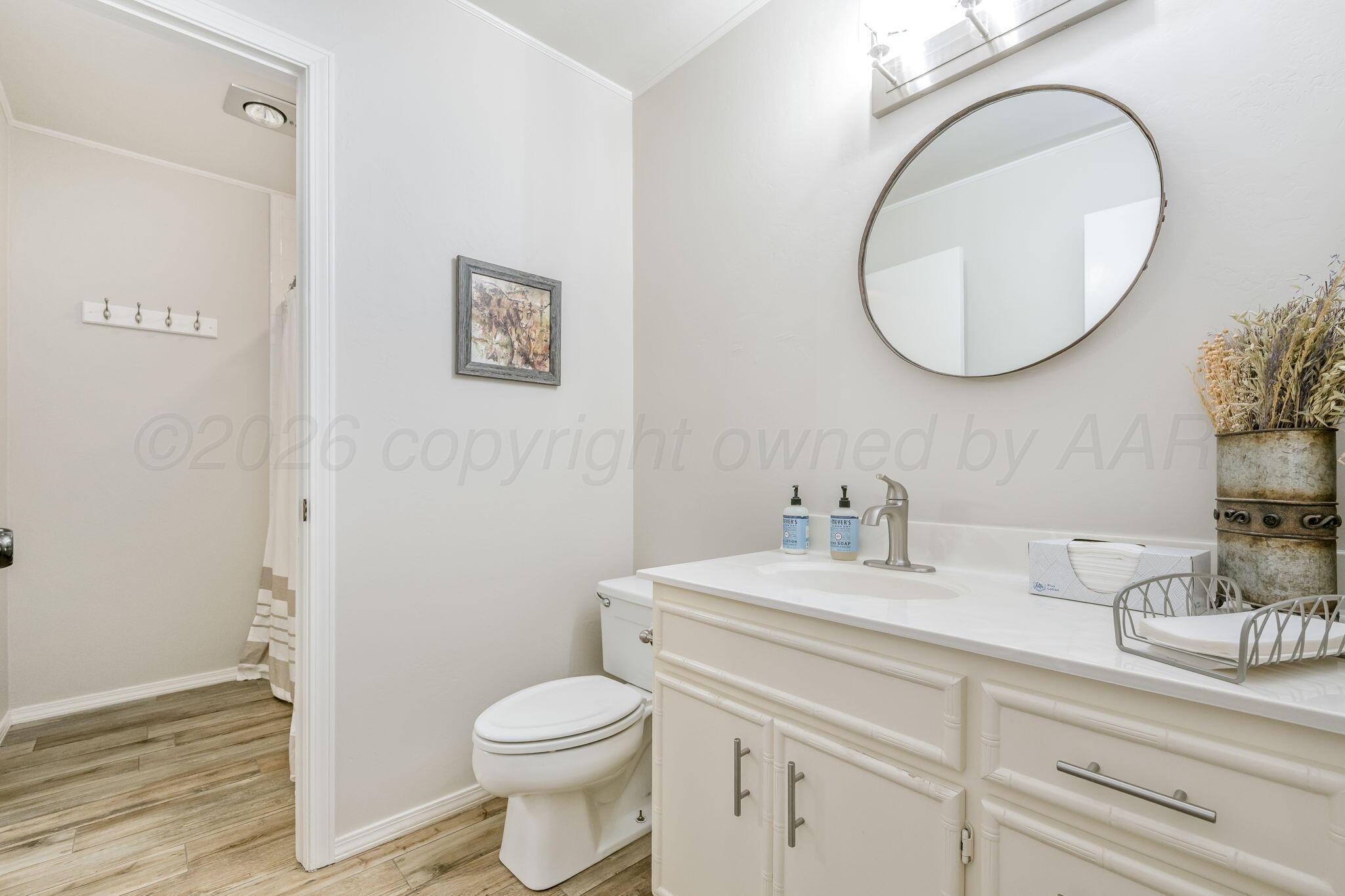 3421 Gladstone Lane Property Photo 18