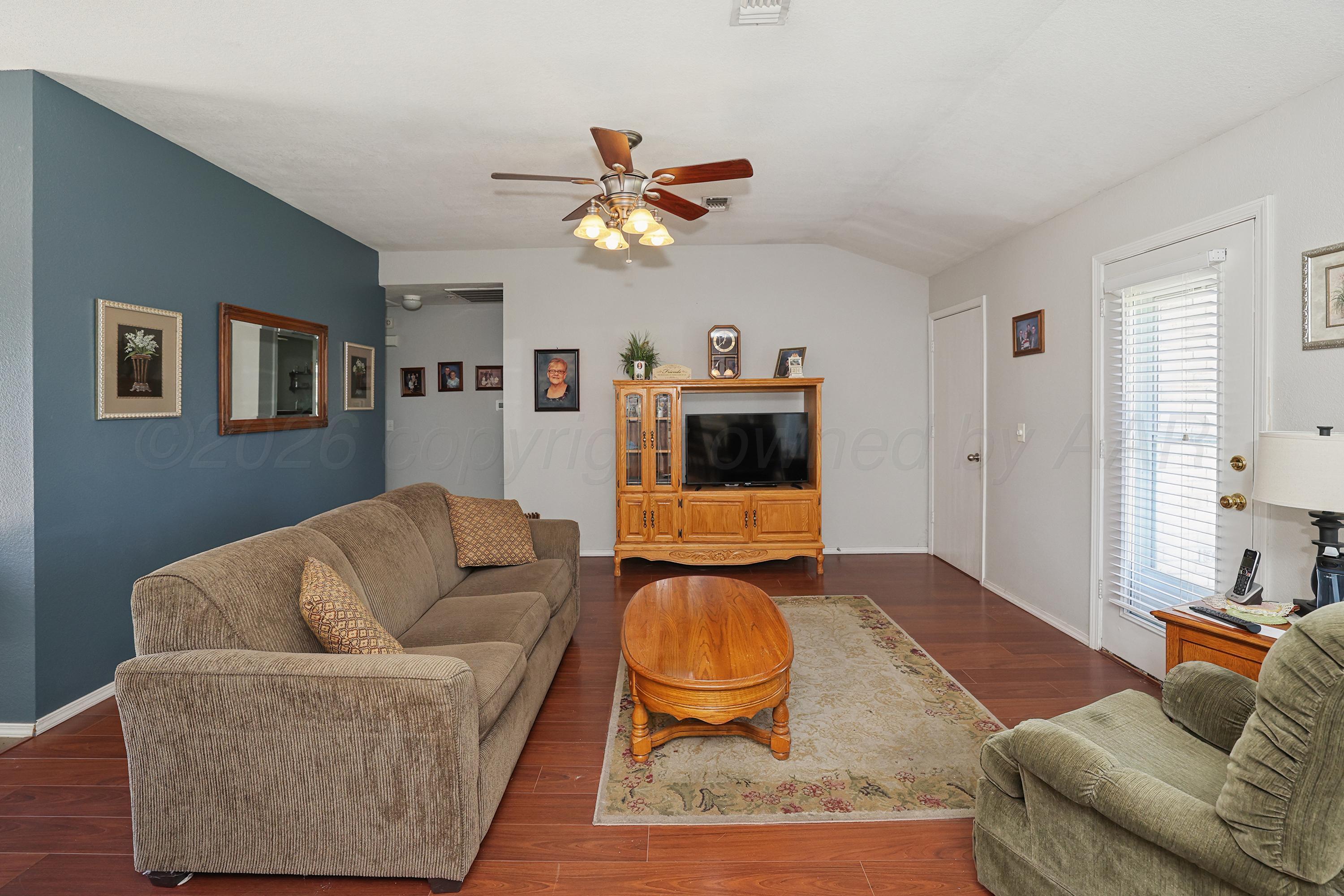 1120 Shasta Drive Property Photo 4