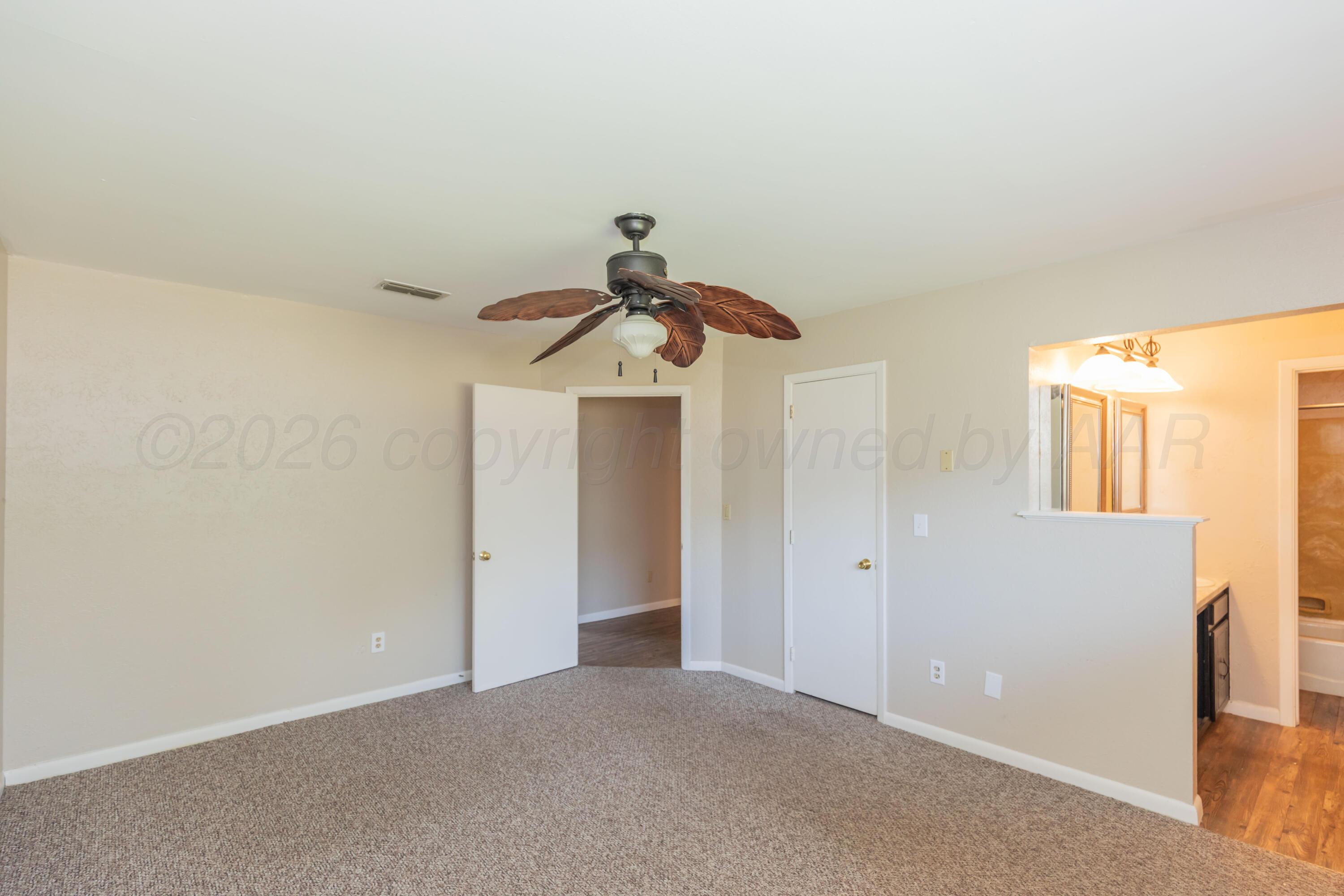401 Pear Avenue Property Photo 18