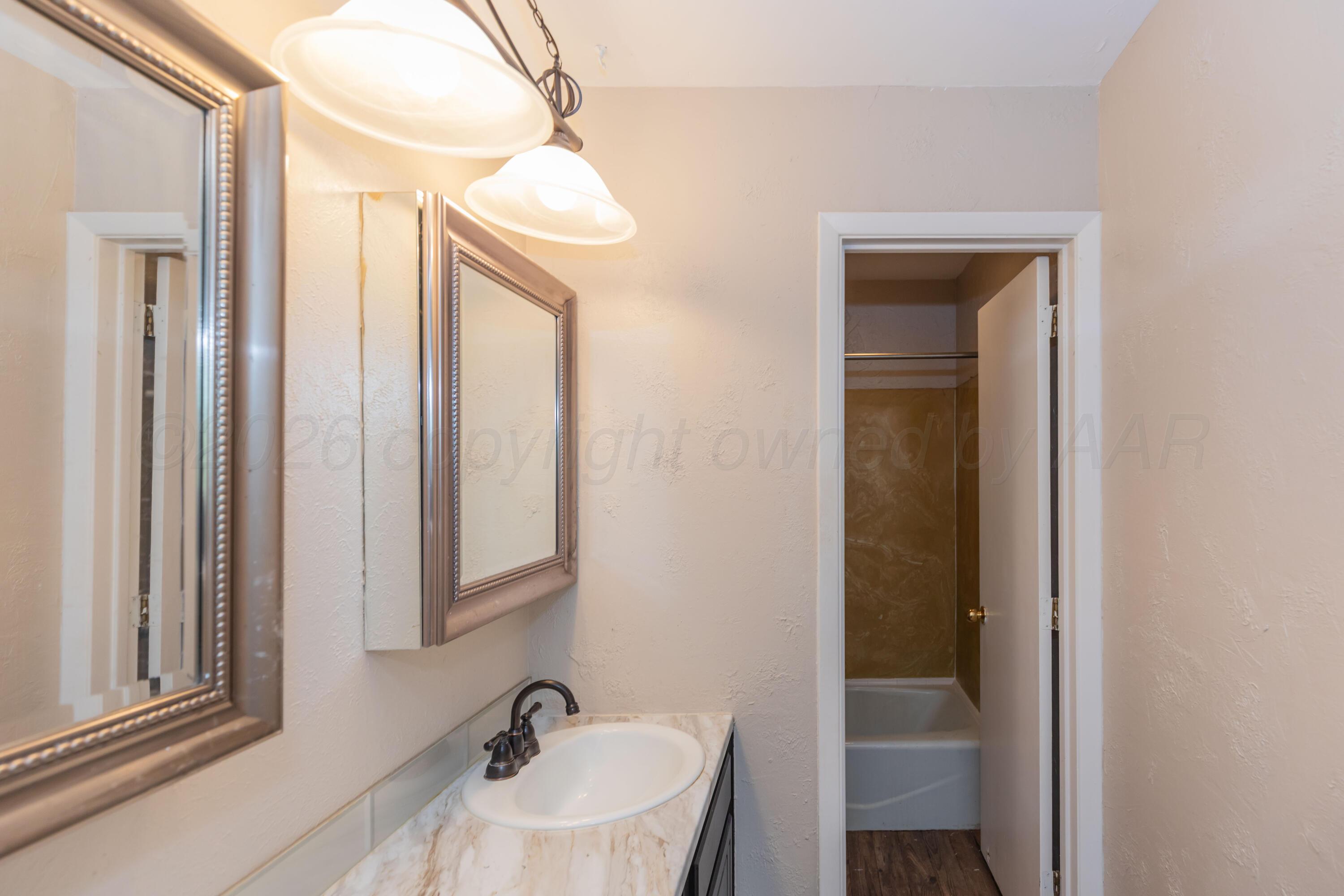 401 Pear Avenue Property Photo 22