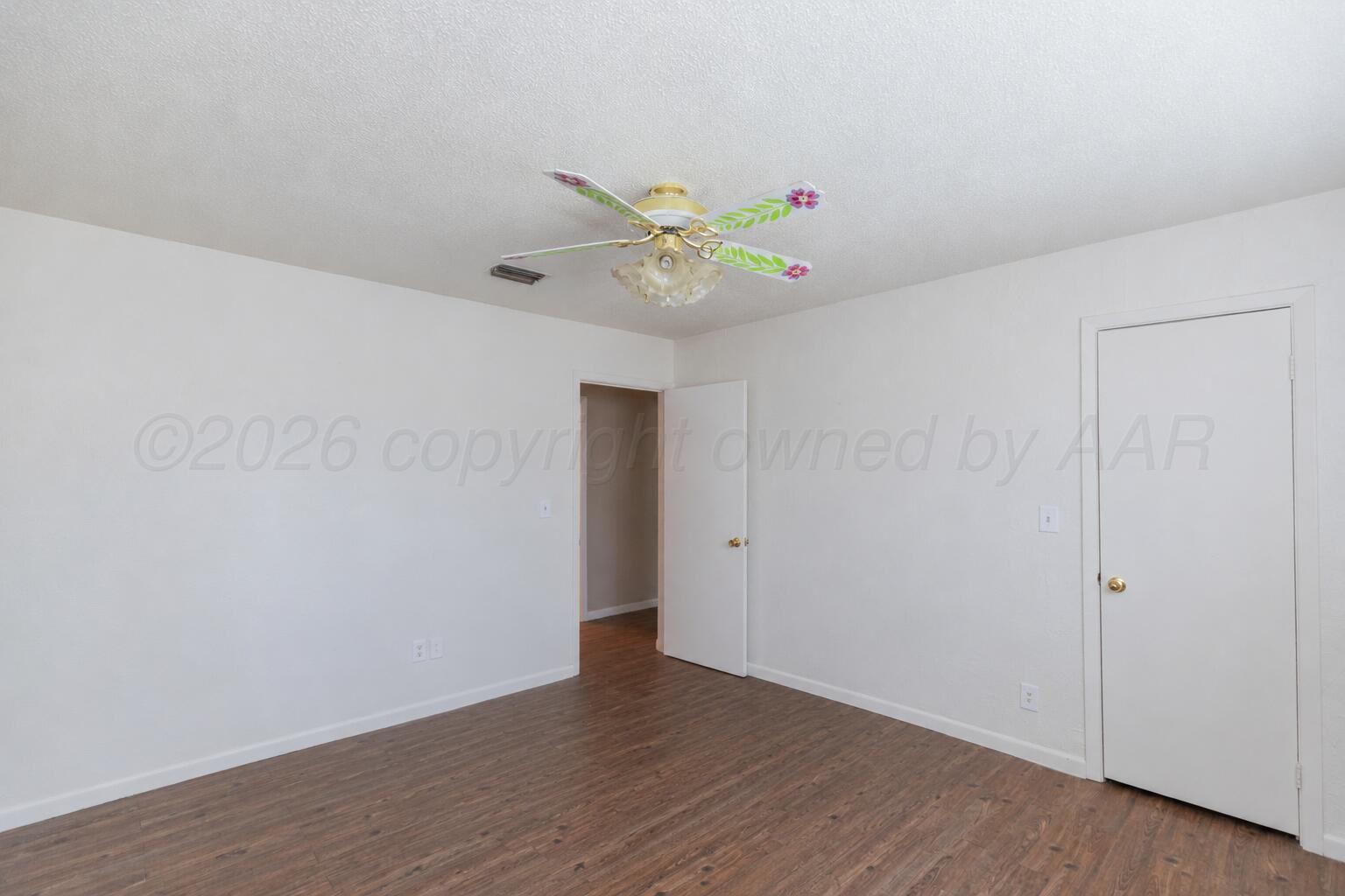 401 Pear Avenue Property Photo 31