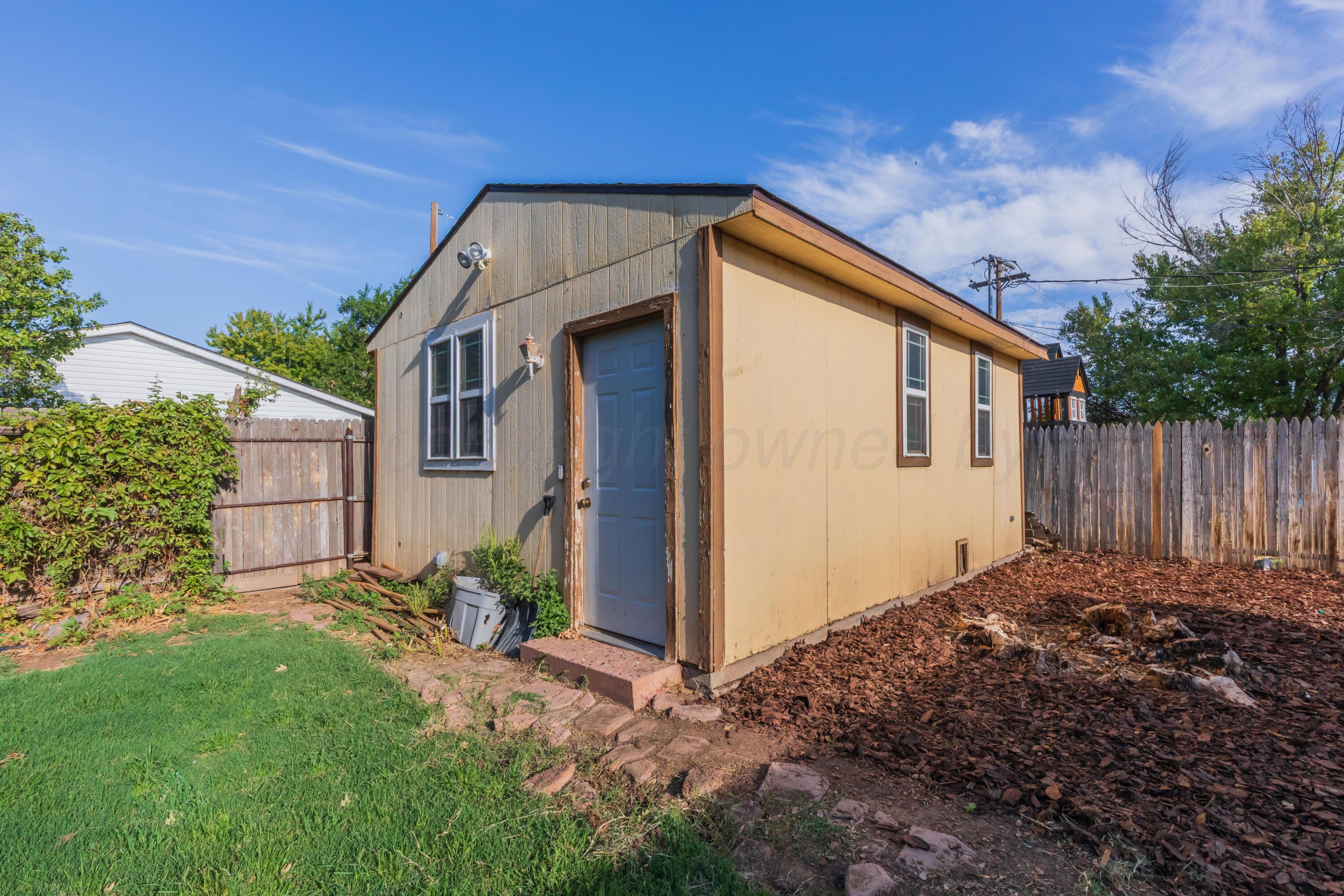 401 Pear Avenue Property Photo 38