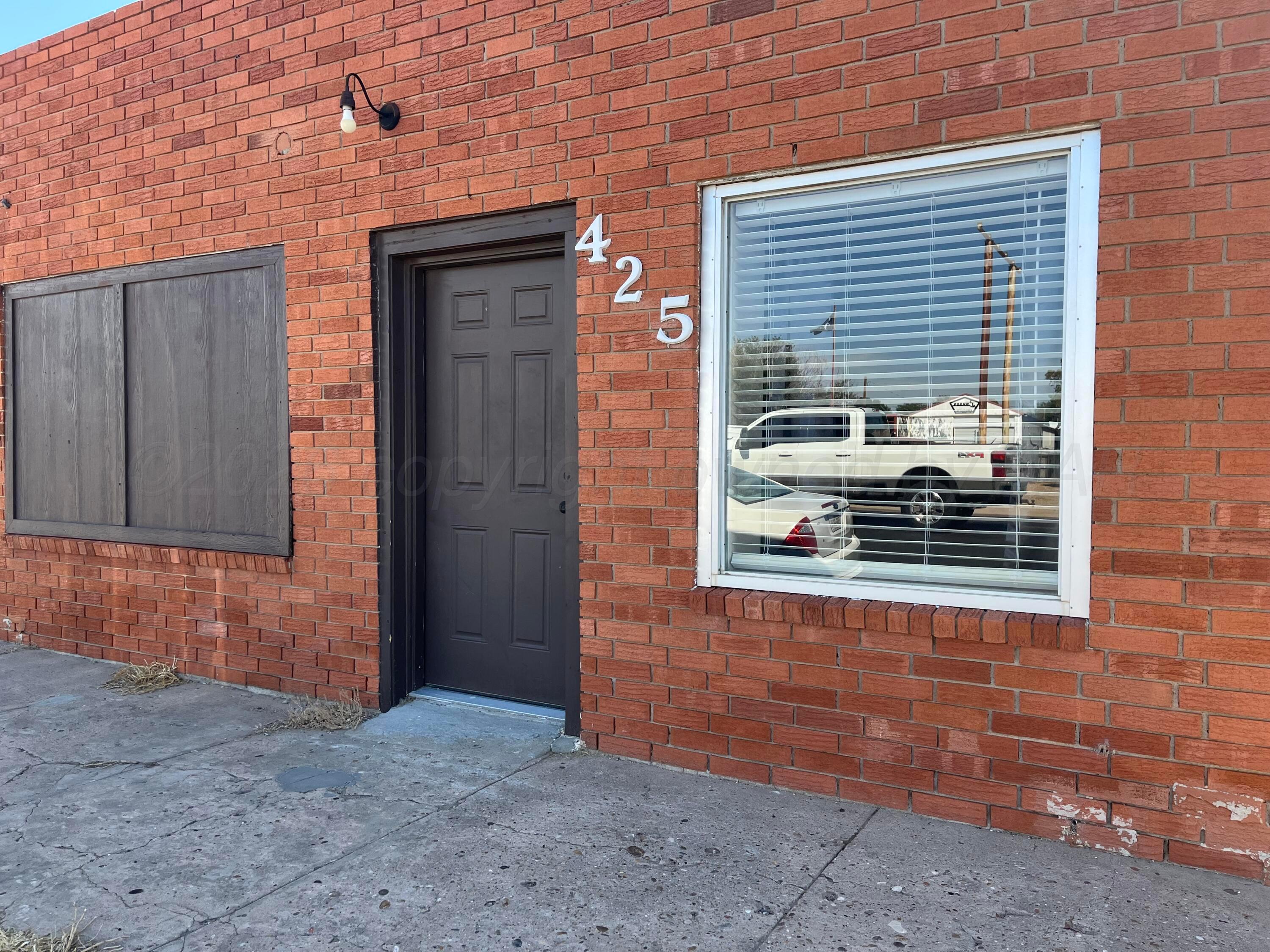 425 Main Street Property Photo 1