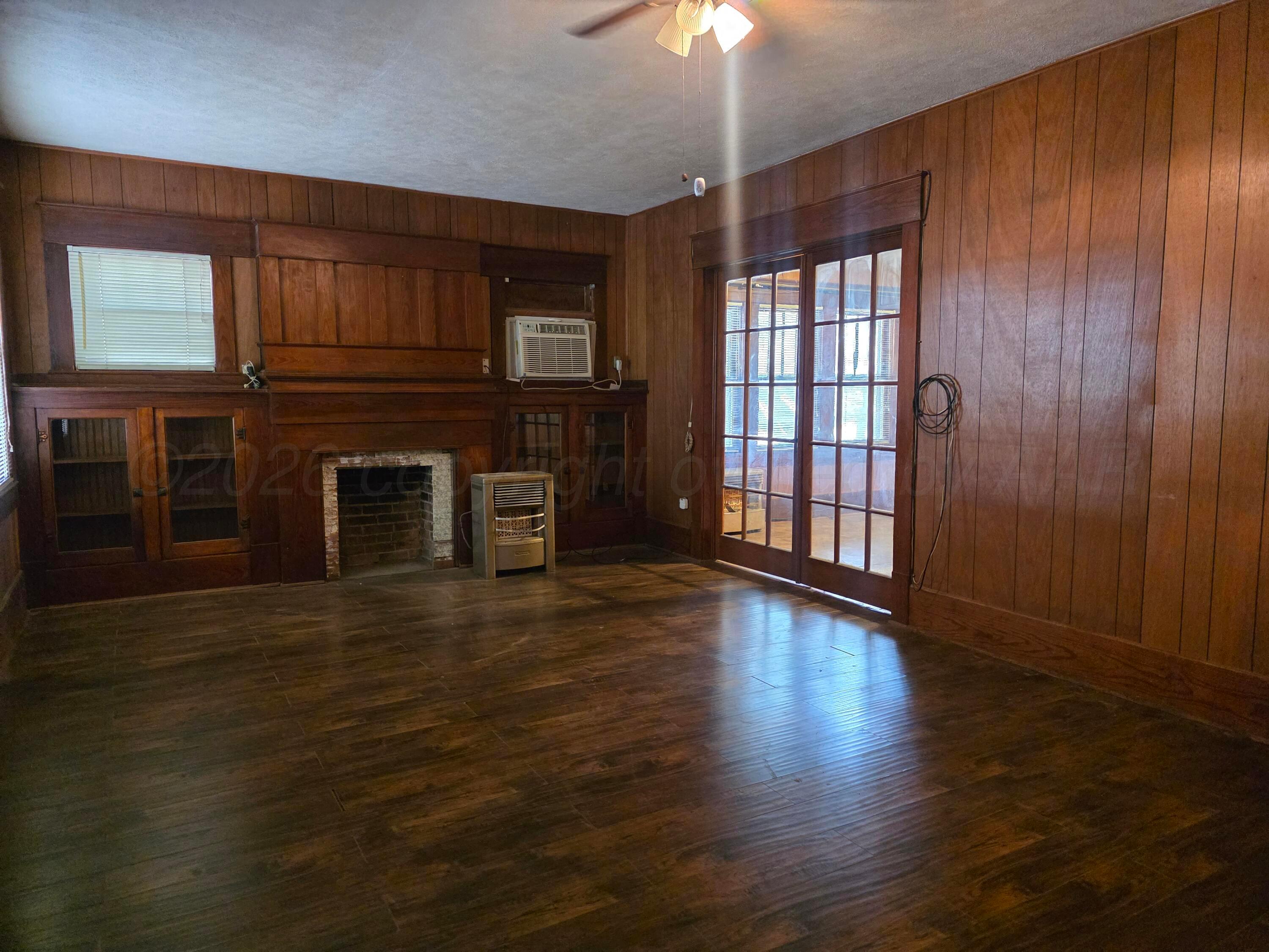 1021 Backus Street Property Photo 3