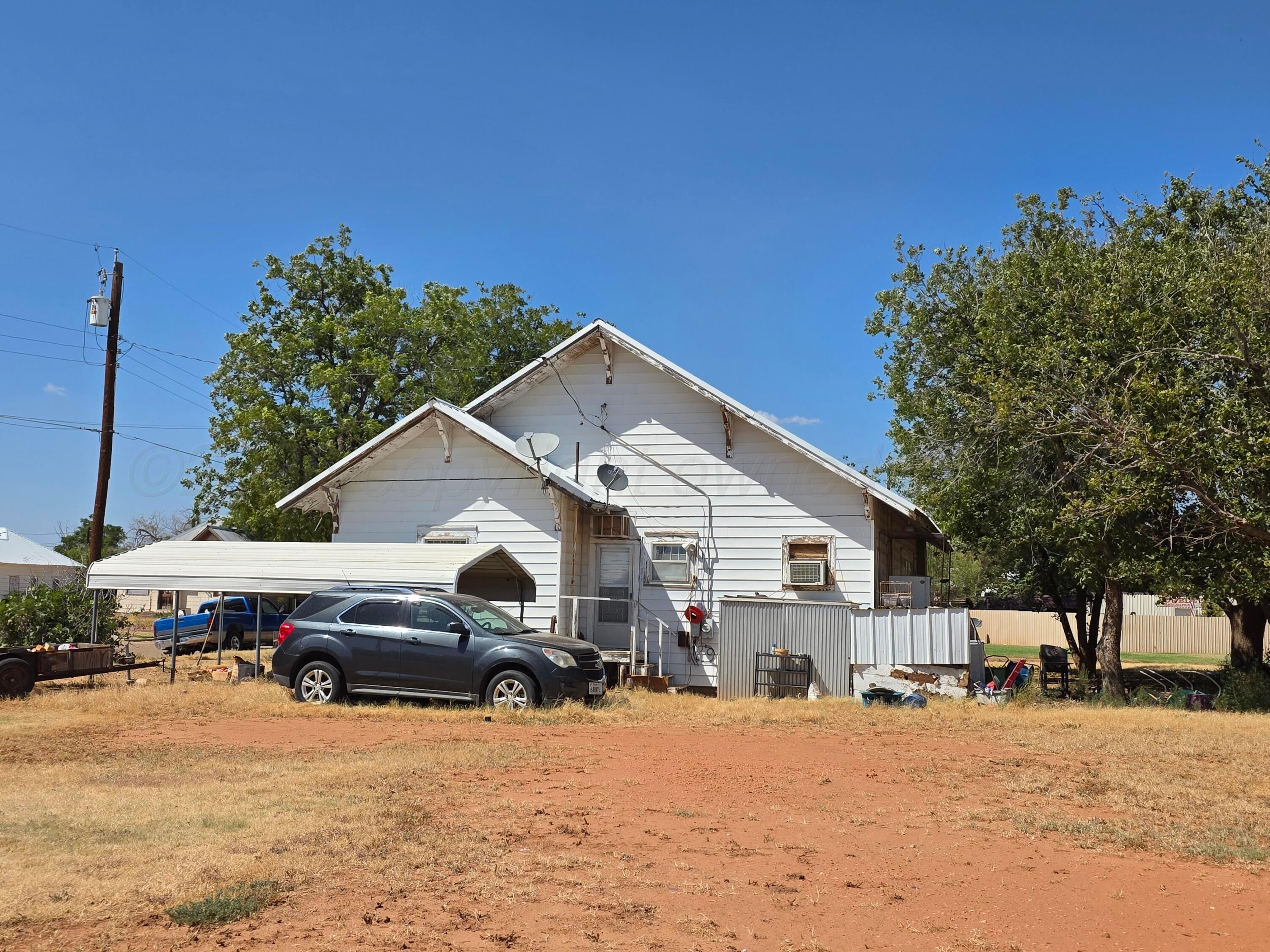 1021 Backus Street Property Photo 5