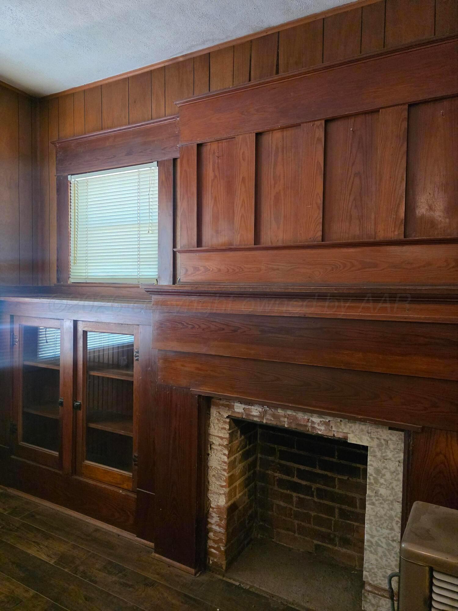 1021 Backus Street Property Photo 6
