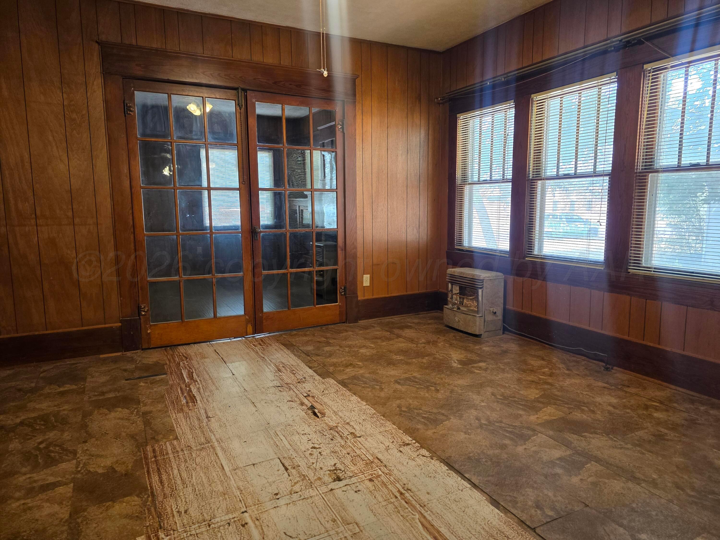 1021 Backus Street Property Photo 8