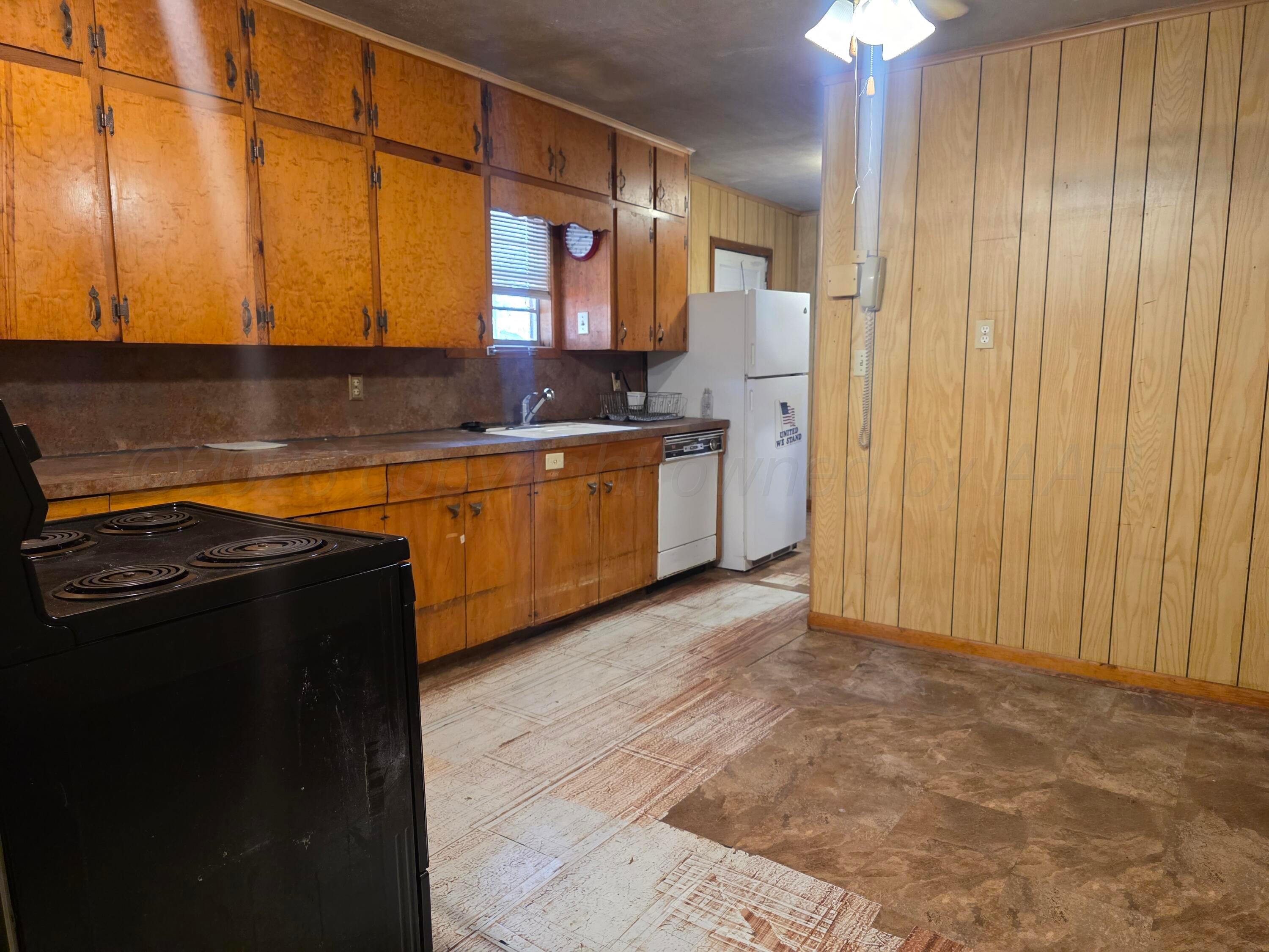 1021 Backus Street Property Photo 11