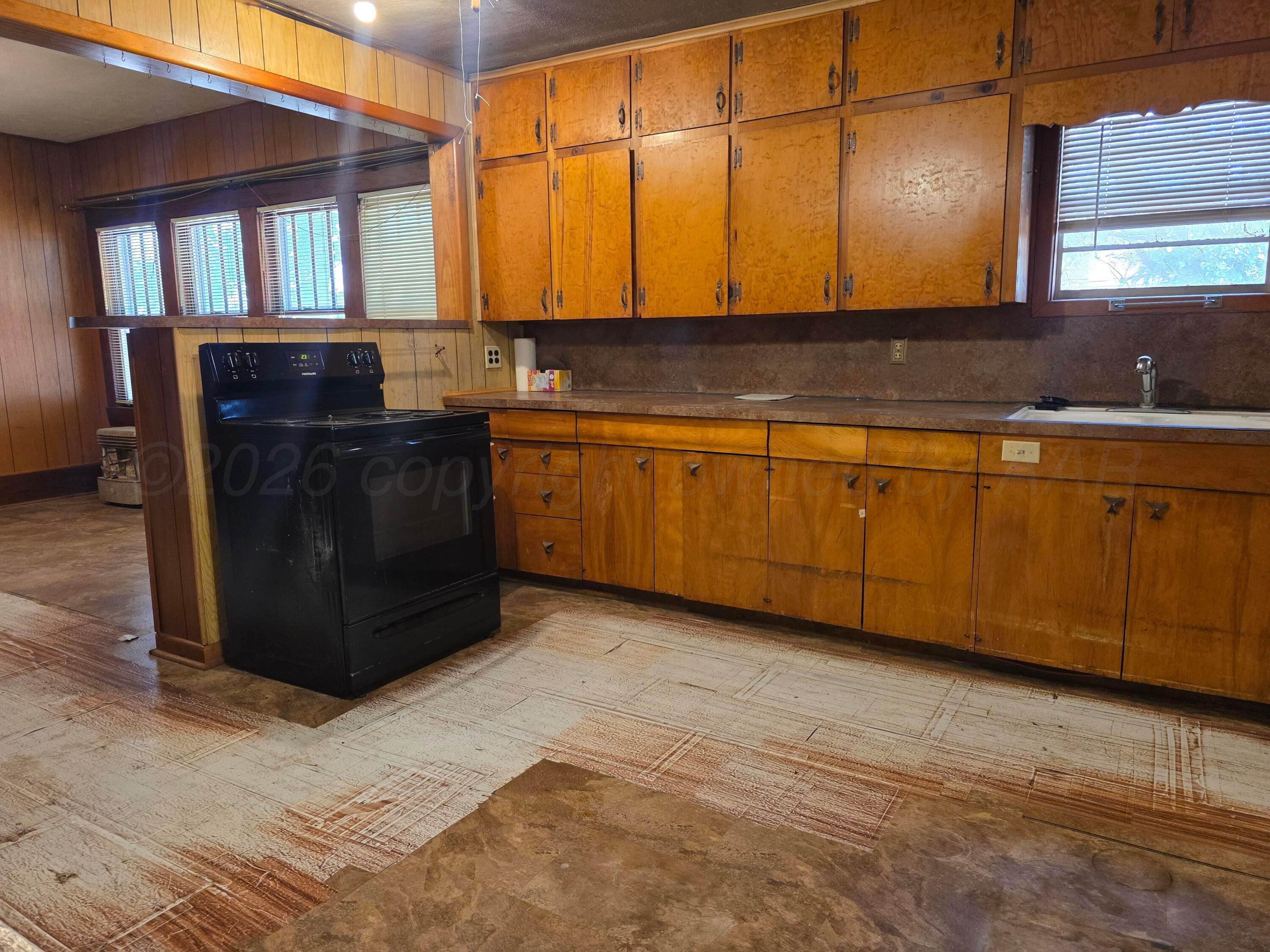 1021 Backus Street Property Photo 12