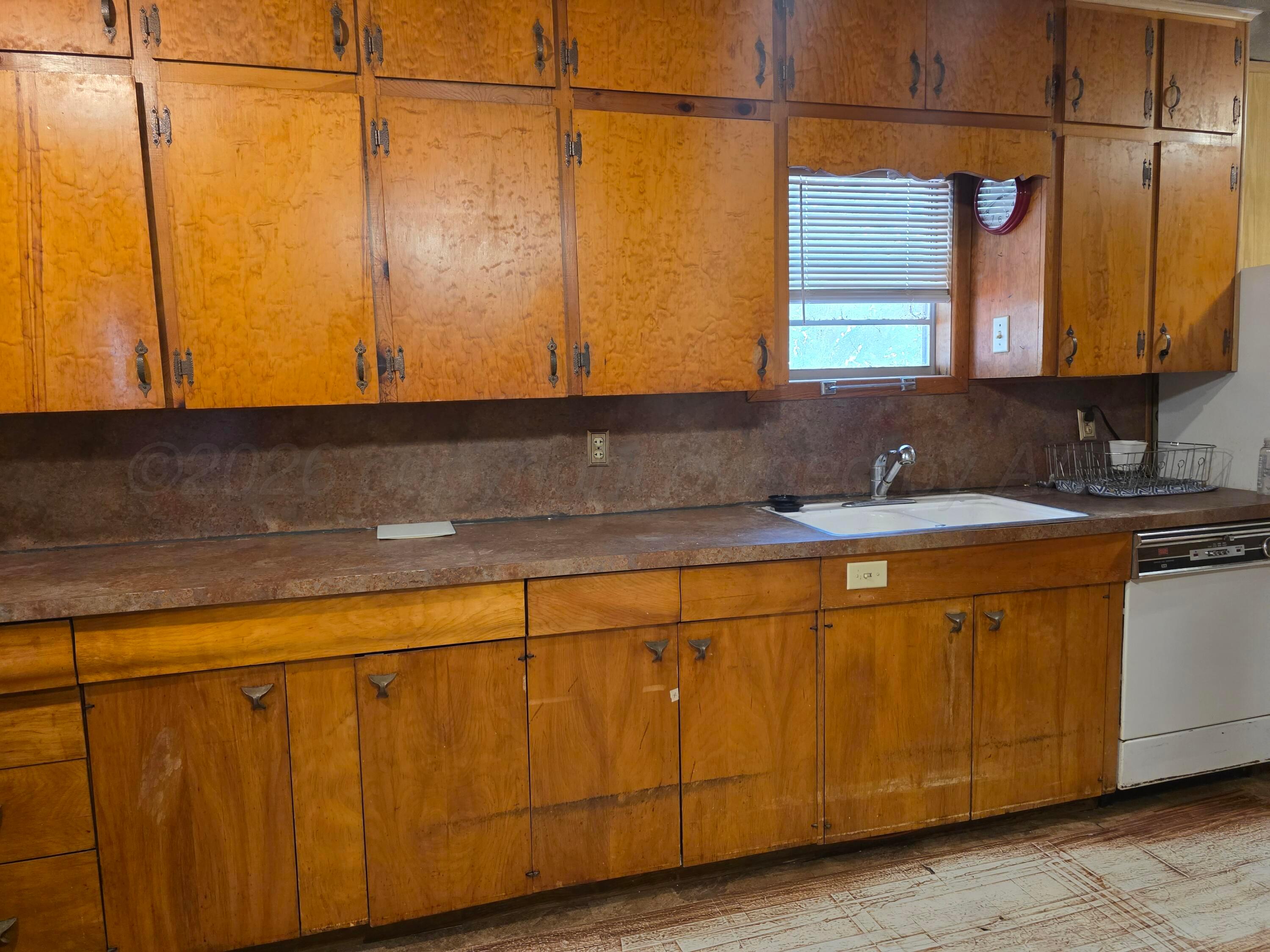 1021 Backus Street Property Photo 13