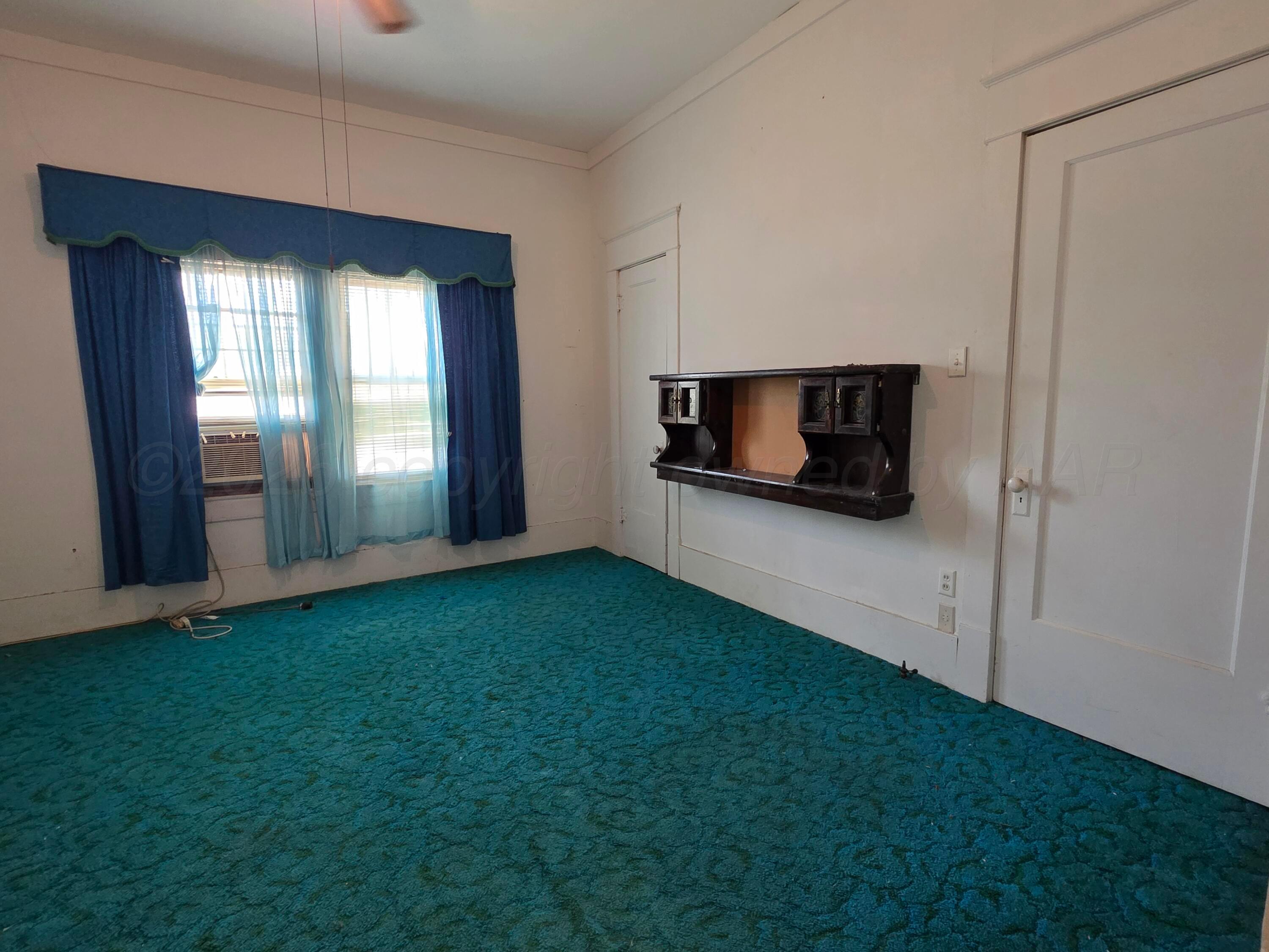 1021 Backus Street Property Photo 17