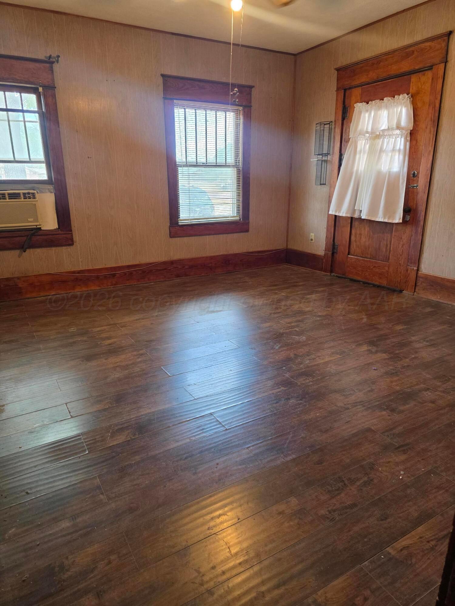 1021 Backus Street Property Photo 20