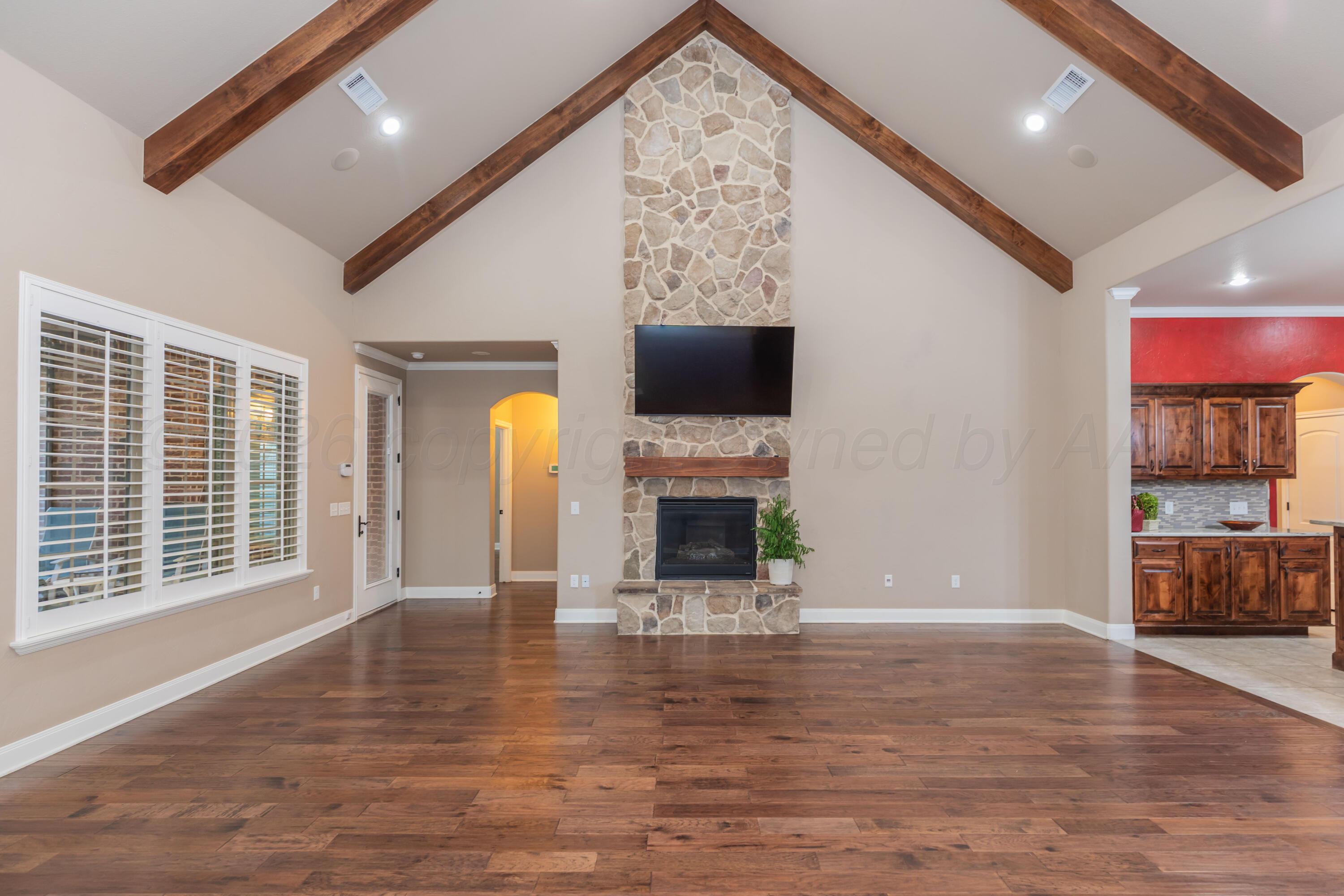6820 Baccus Drive Property Photo 7