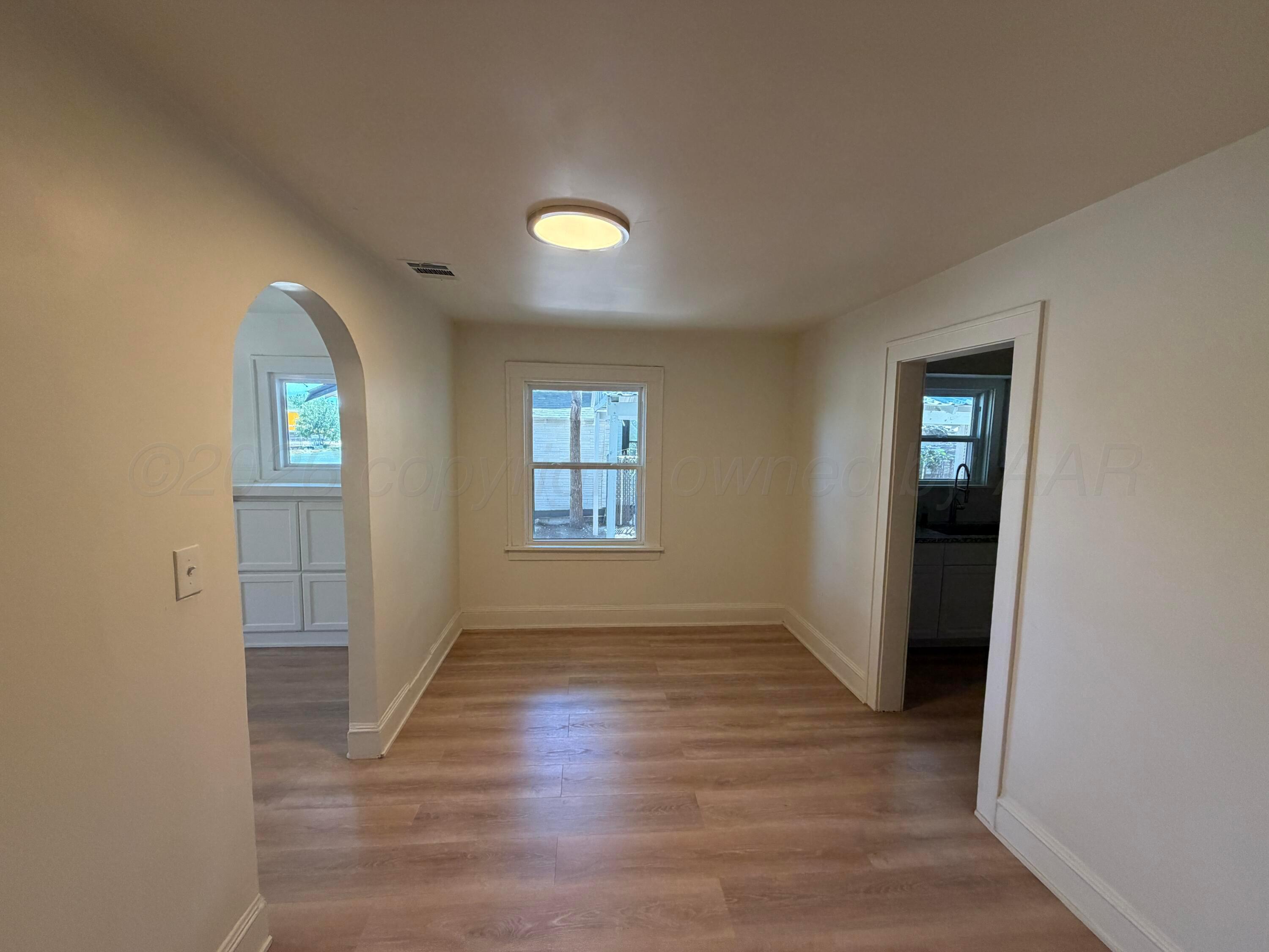 208 S Kentucky Street Property Photo 3