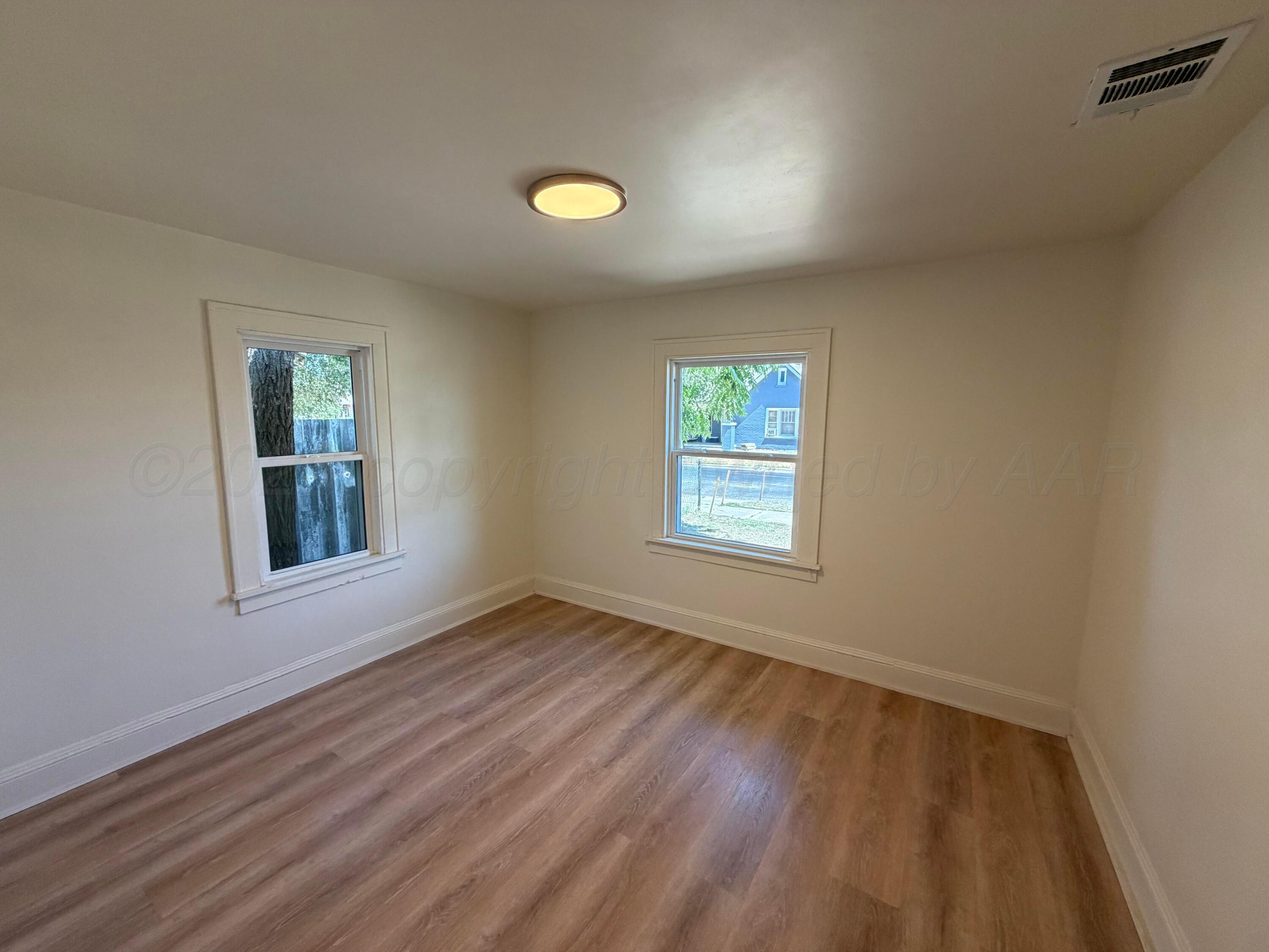208 S Kentucky Street Property Photo 11