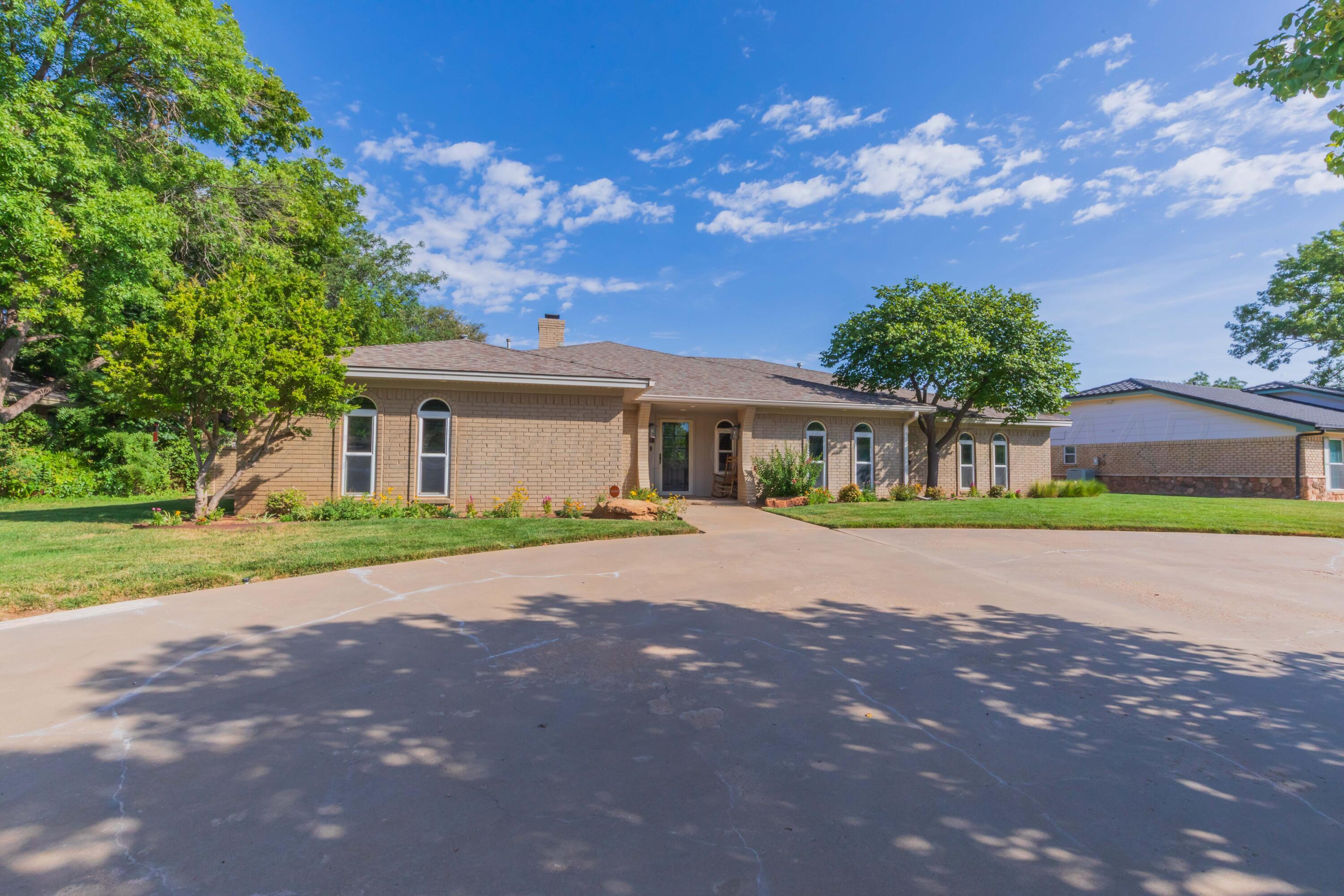 6602 Roxton Drive Property Photo 2