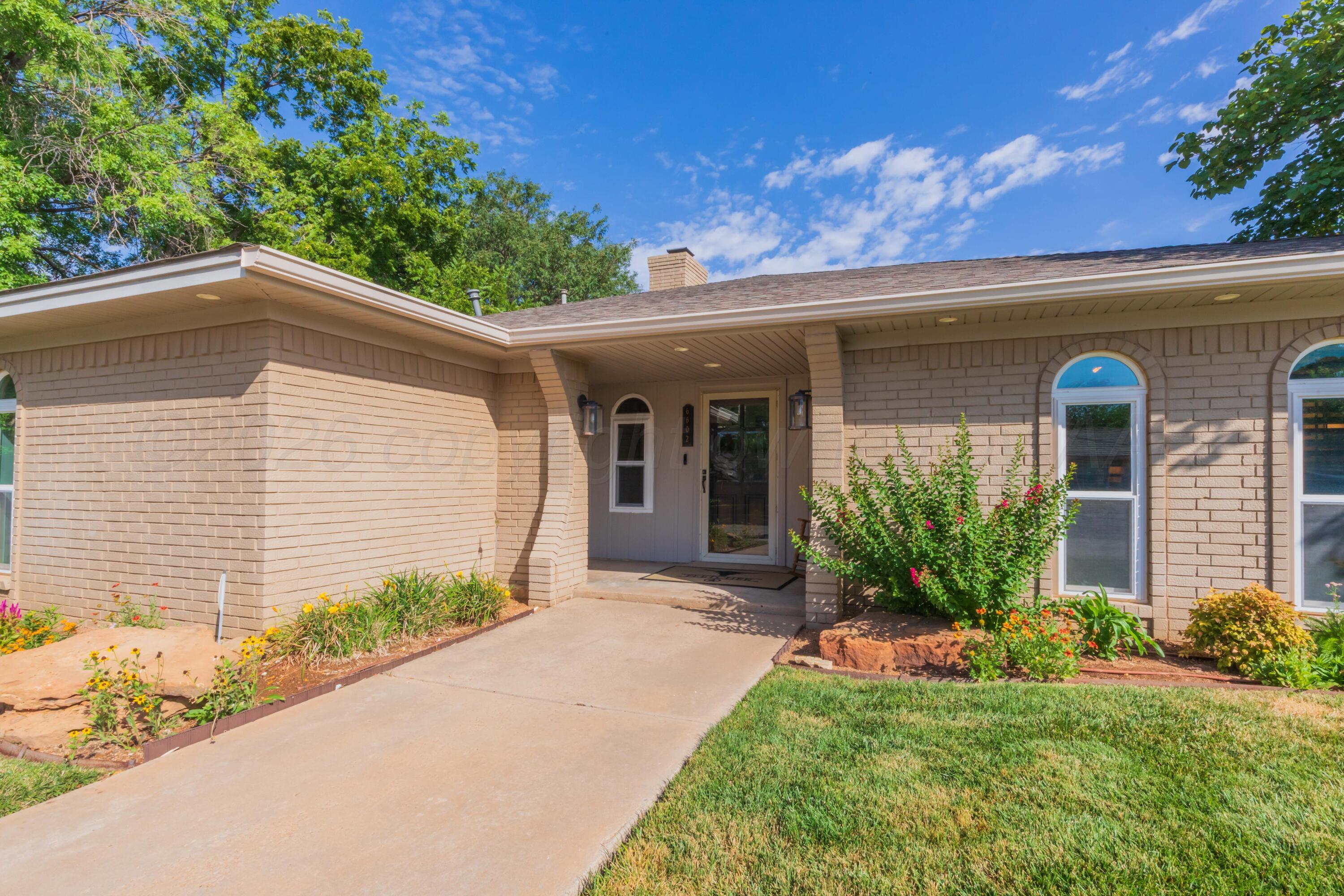 6602 Roxton Drive Property Photo 3